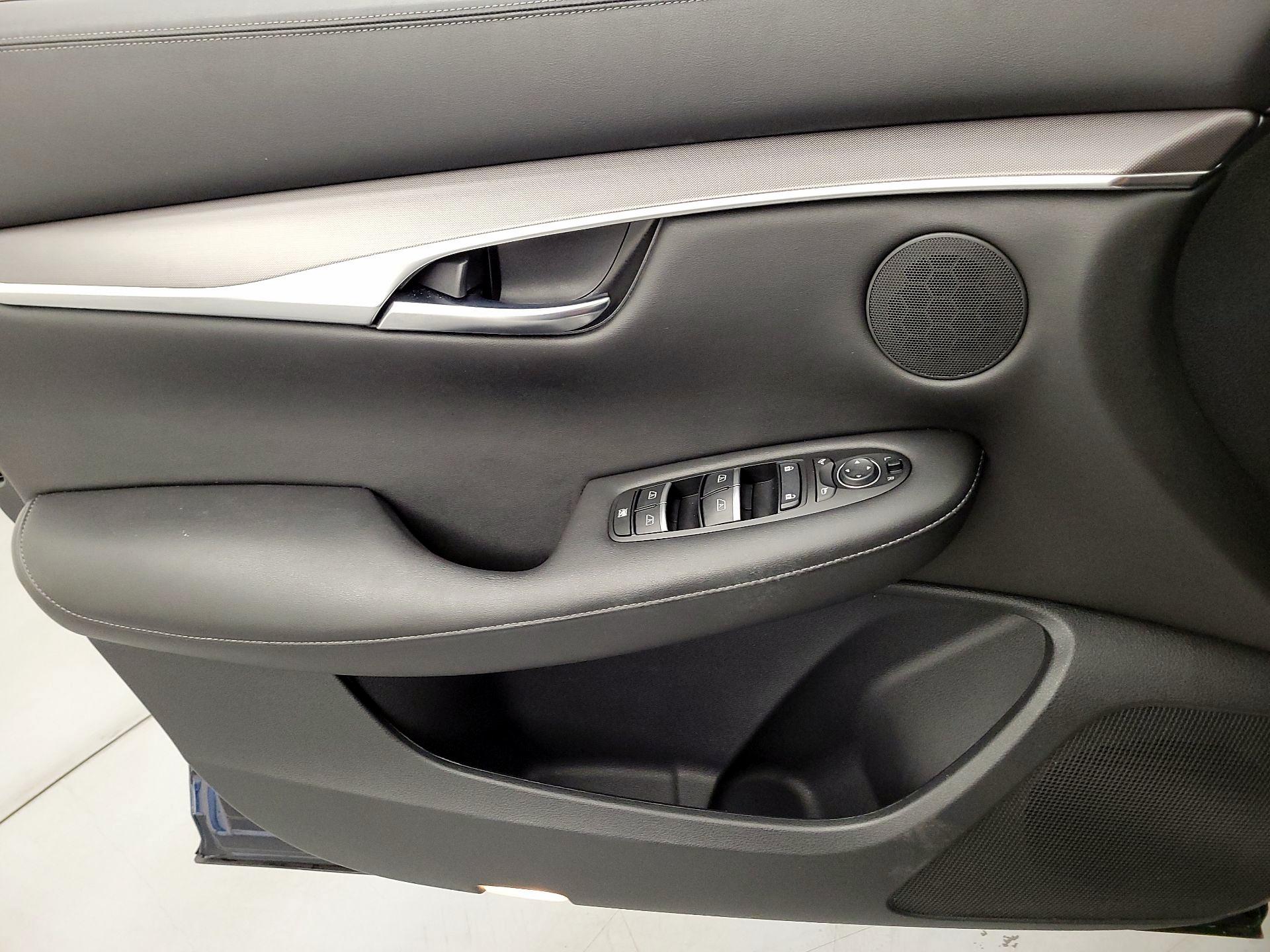 Thumbnail: 2022 INFINITI QX50 - 12