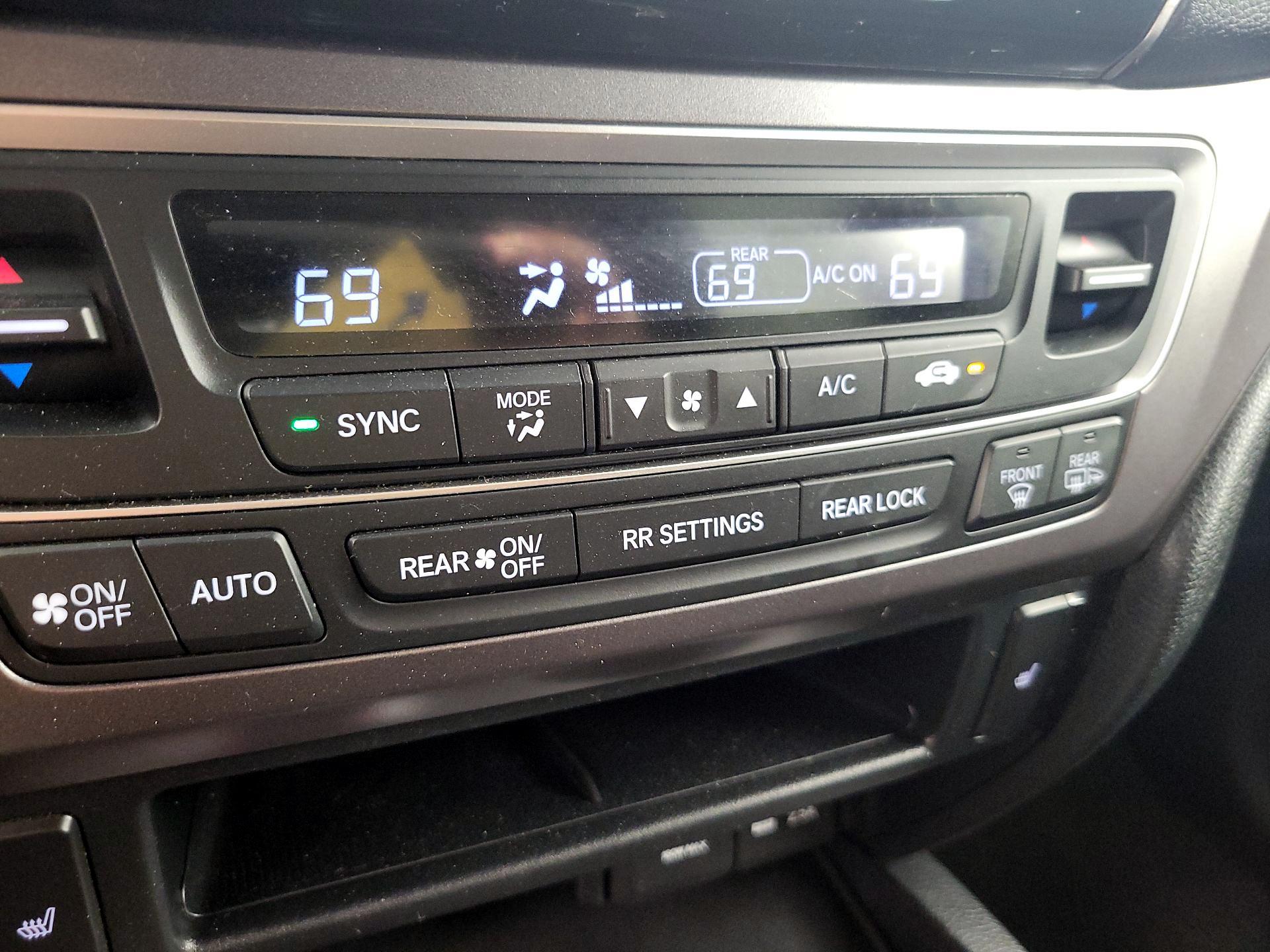 Thumbnail: 2022 Honda Pilot - 16