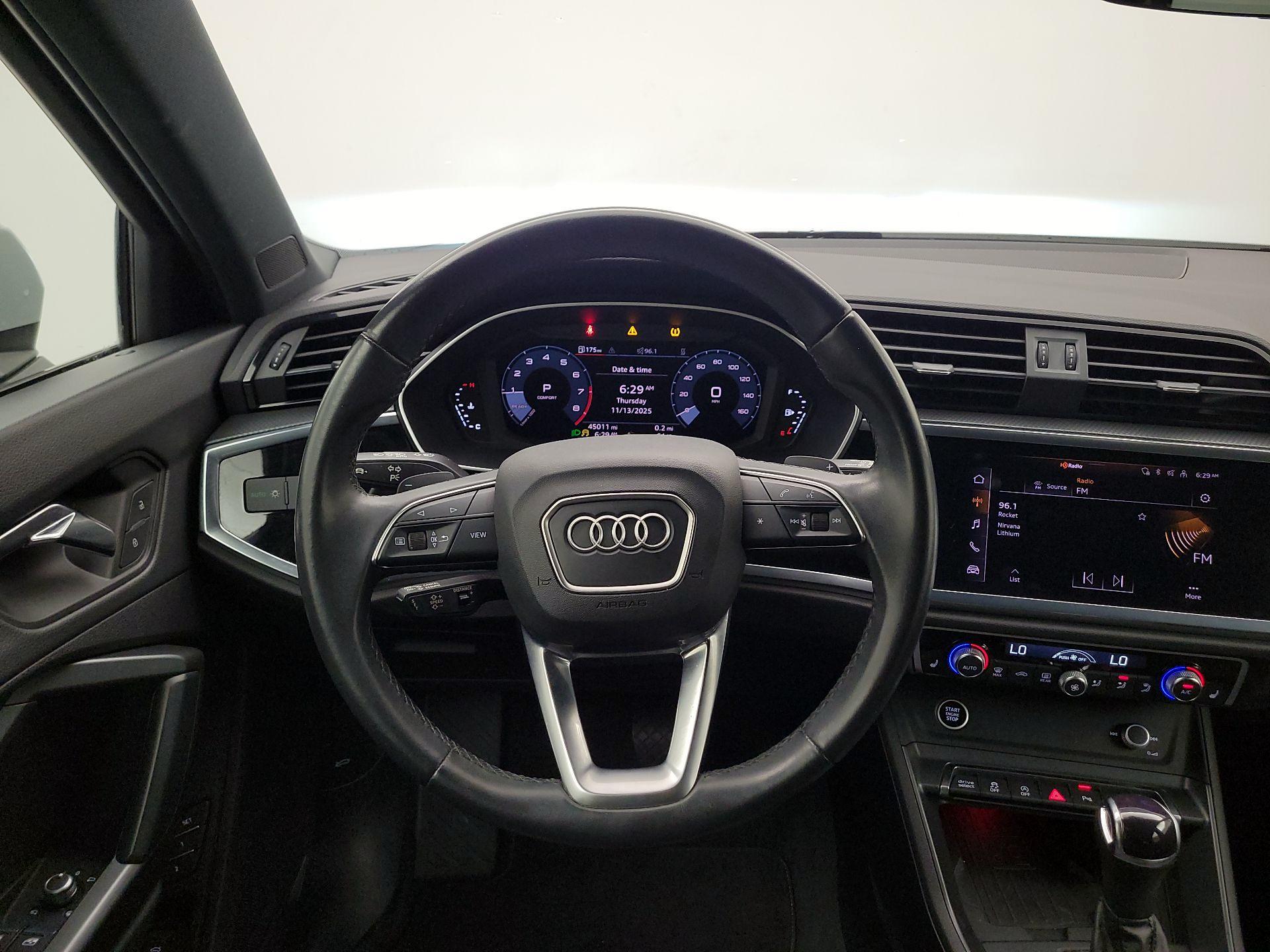 Thumbnail: 2022 Audi Q3 - 10