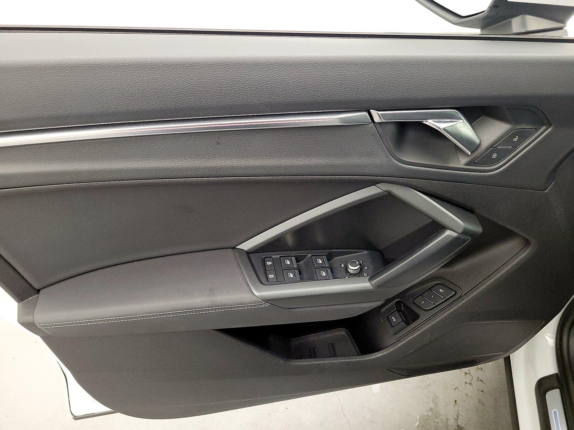 Thumbnail: 2022 Audi Q3 - 12