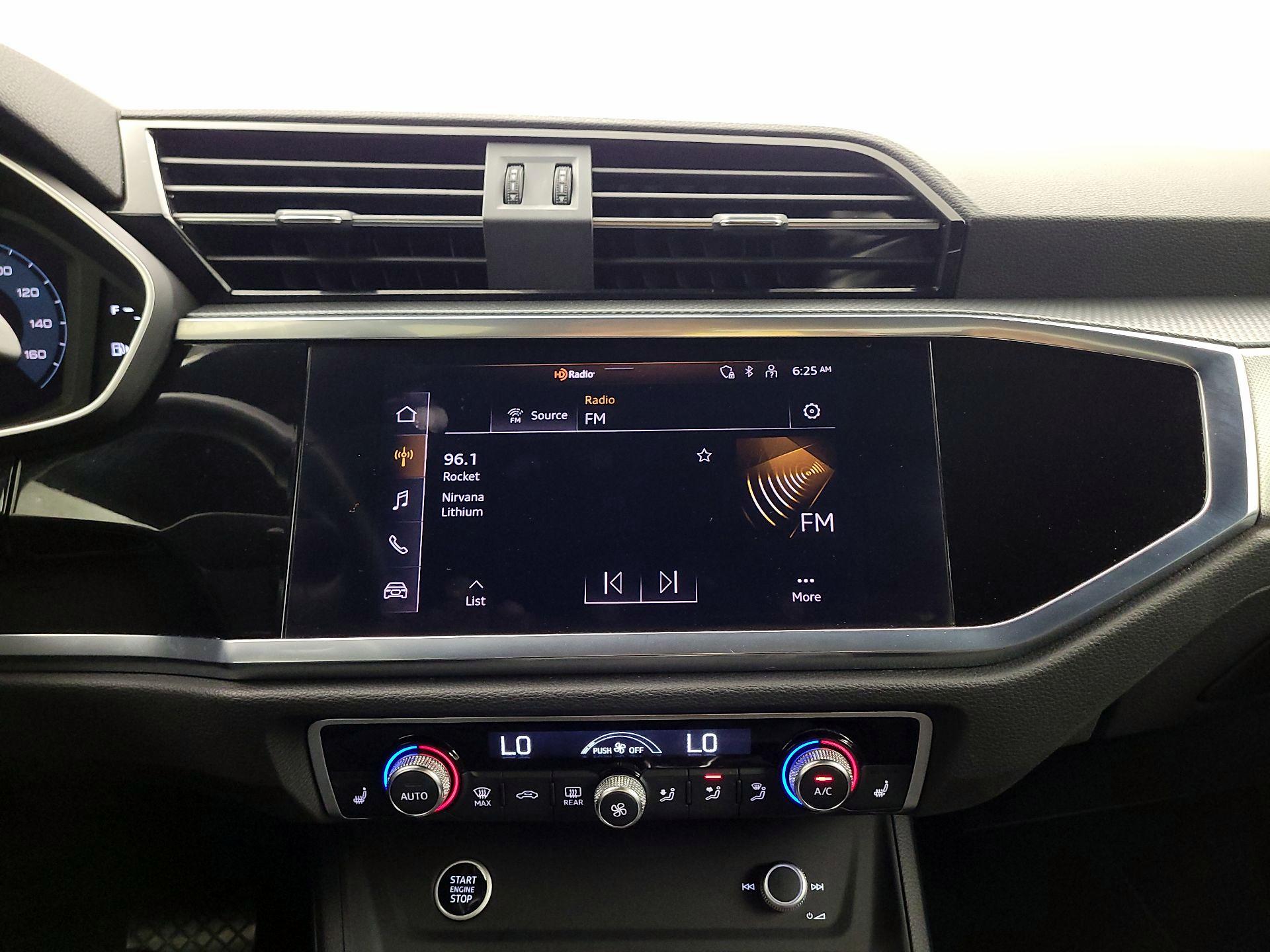 Thumbnail: 2022 Audi Q3 - 14