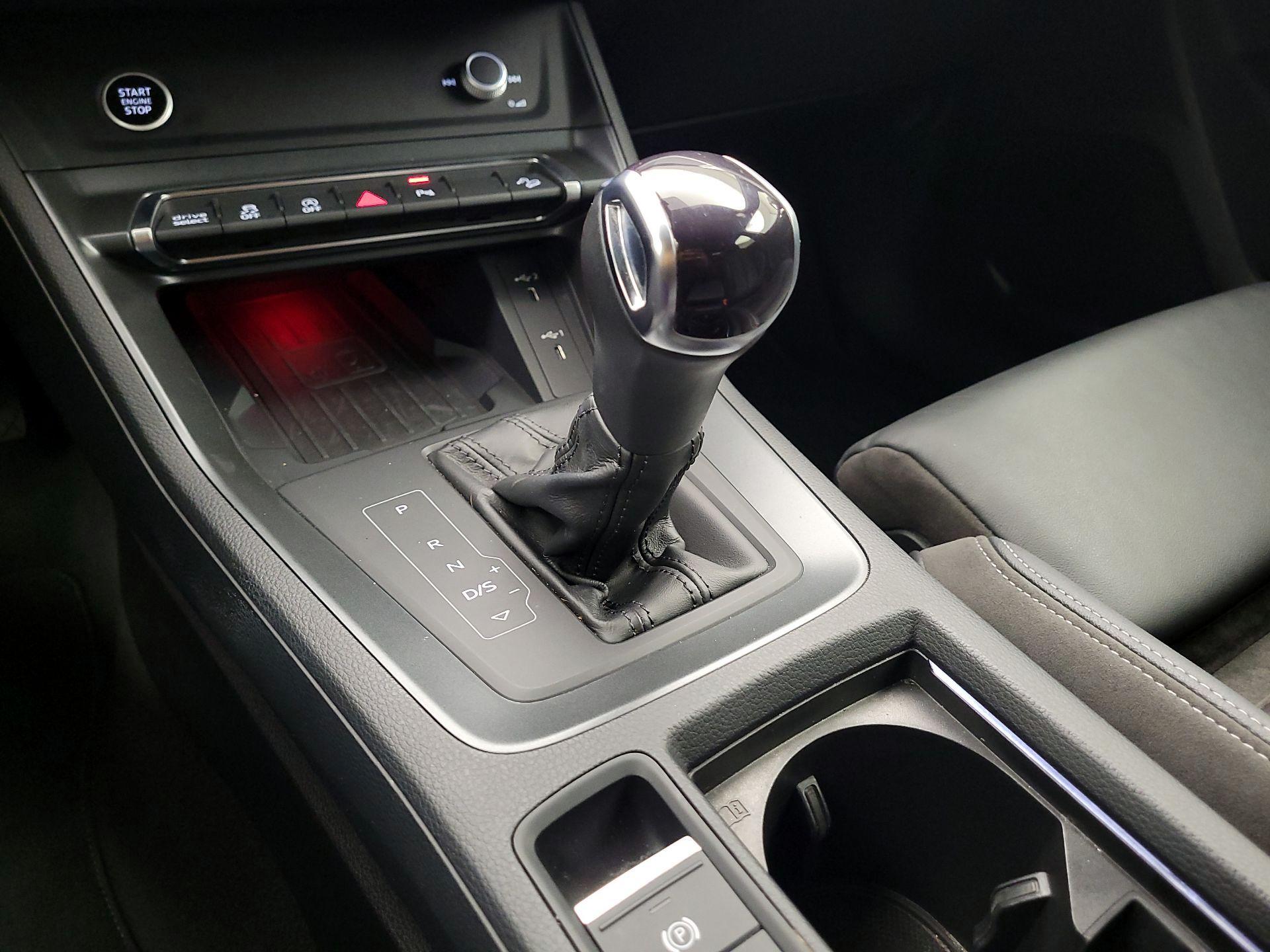 Thumbnail: 2022 Audi Q3 - 16