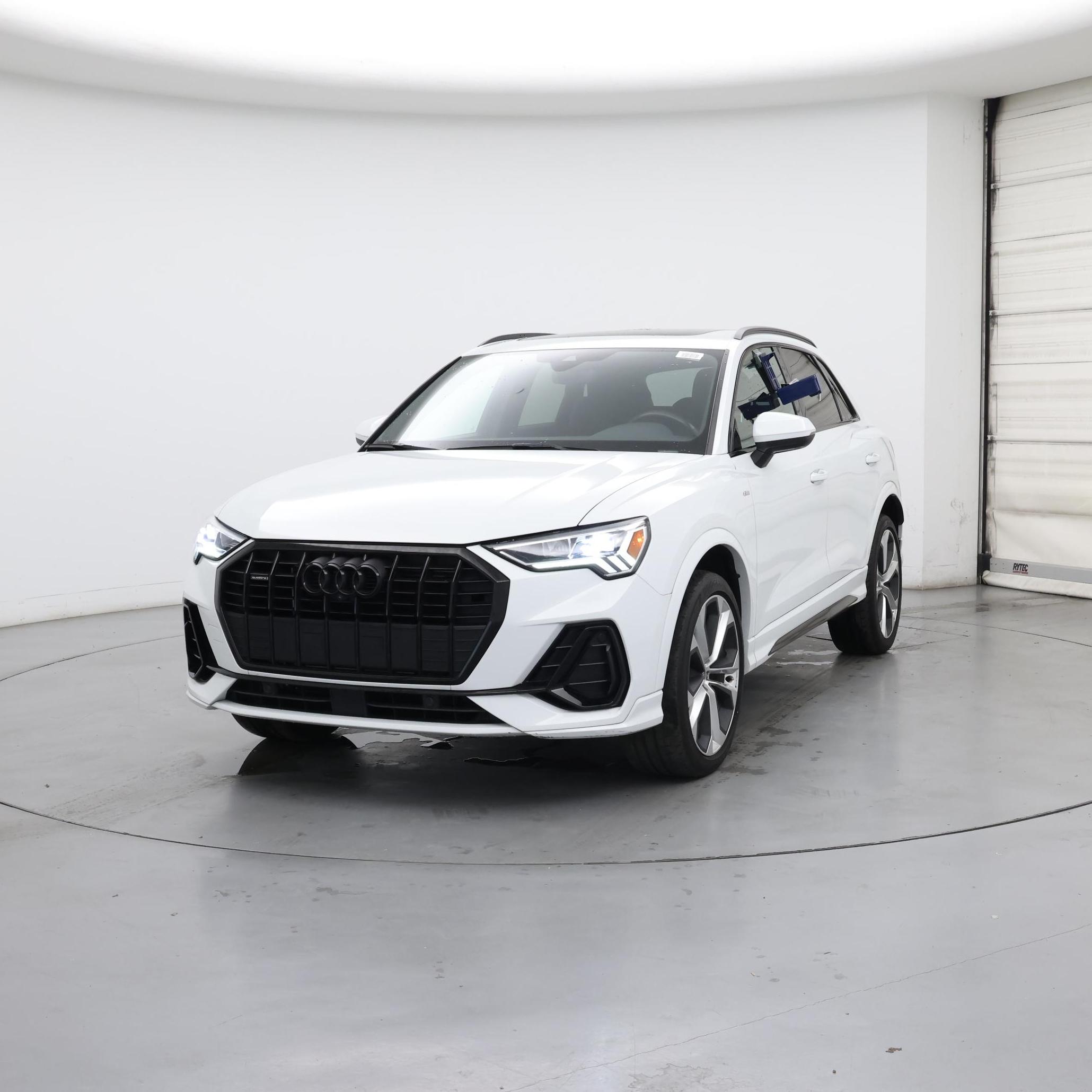 Thumbnail: 2022 Audi Q3 - 4