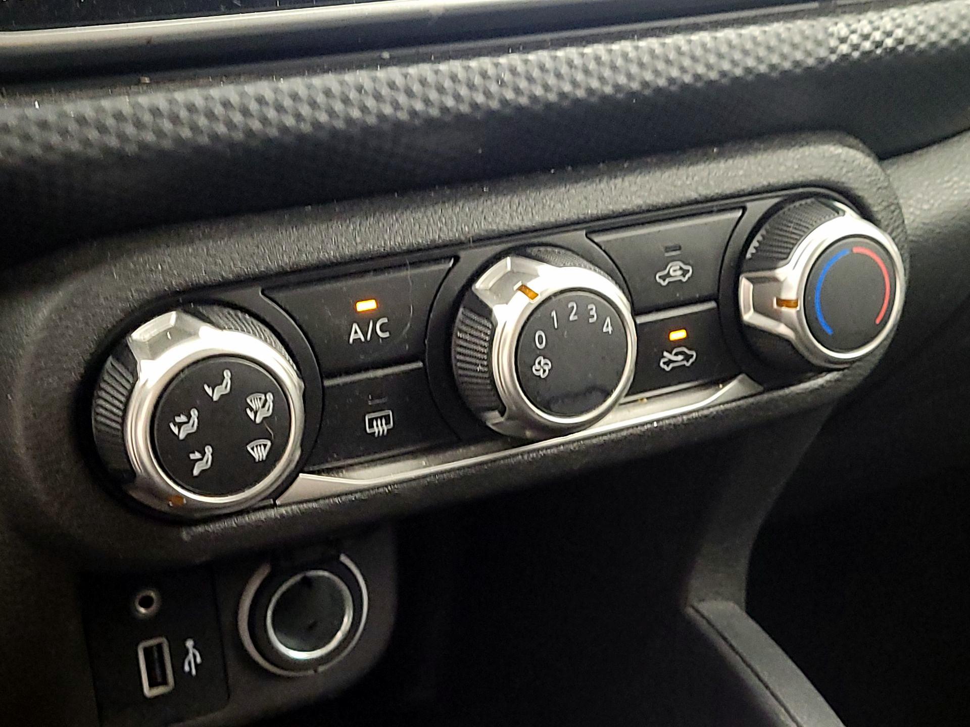 Thumbnail: 2021 Nissan Kicks - 16