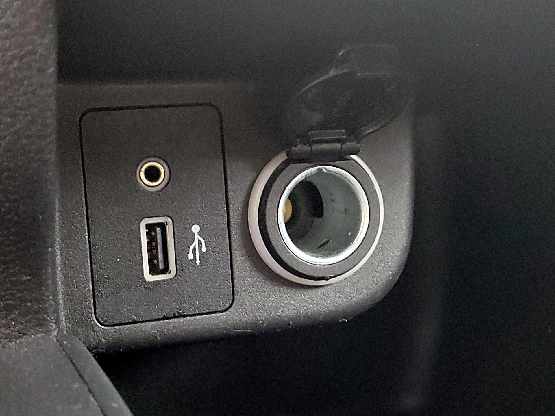 Thumbnail: 2021 Nissan Kicks - 18