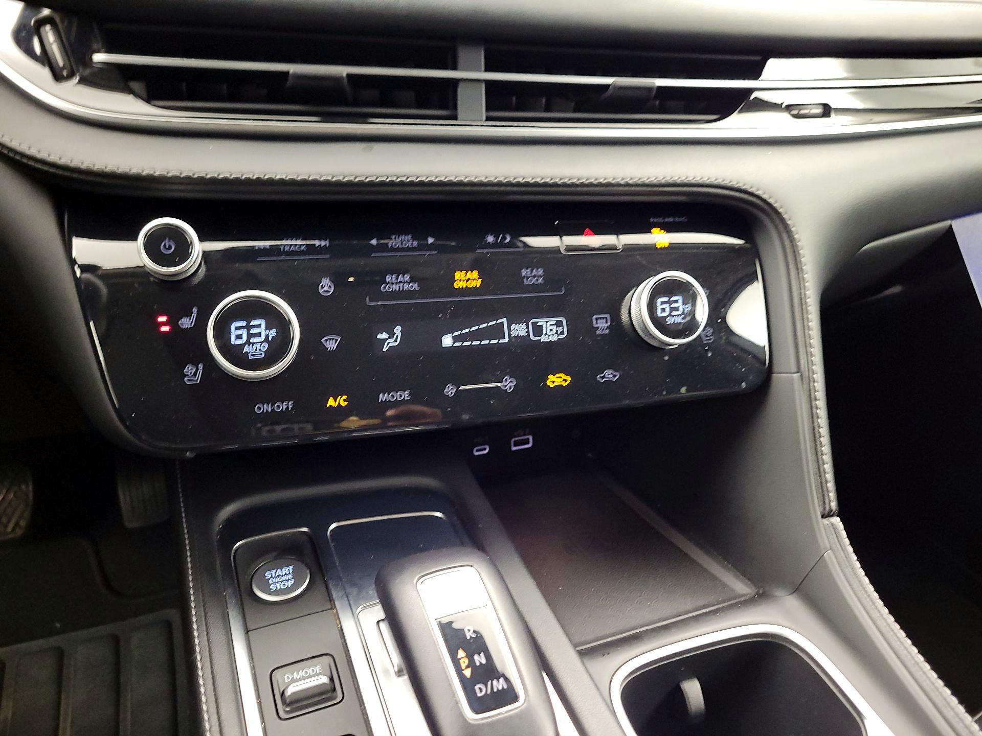 Thumbnail: 2023 INFINITI QX60 - 16