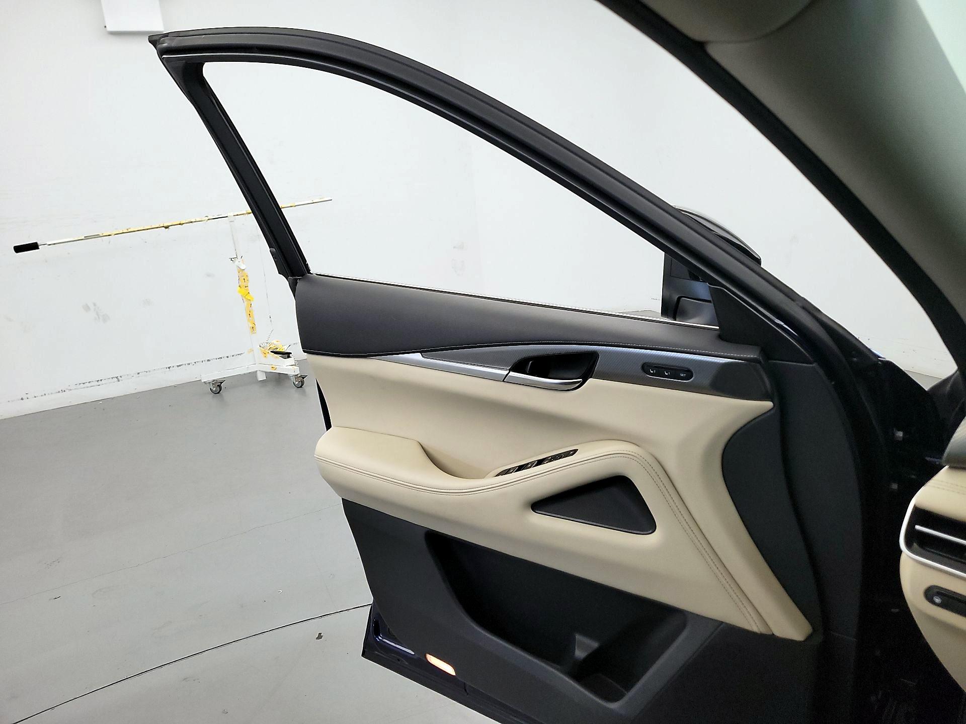 Thumbnail: 2023 INFINITI QX60 - 12