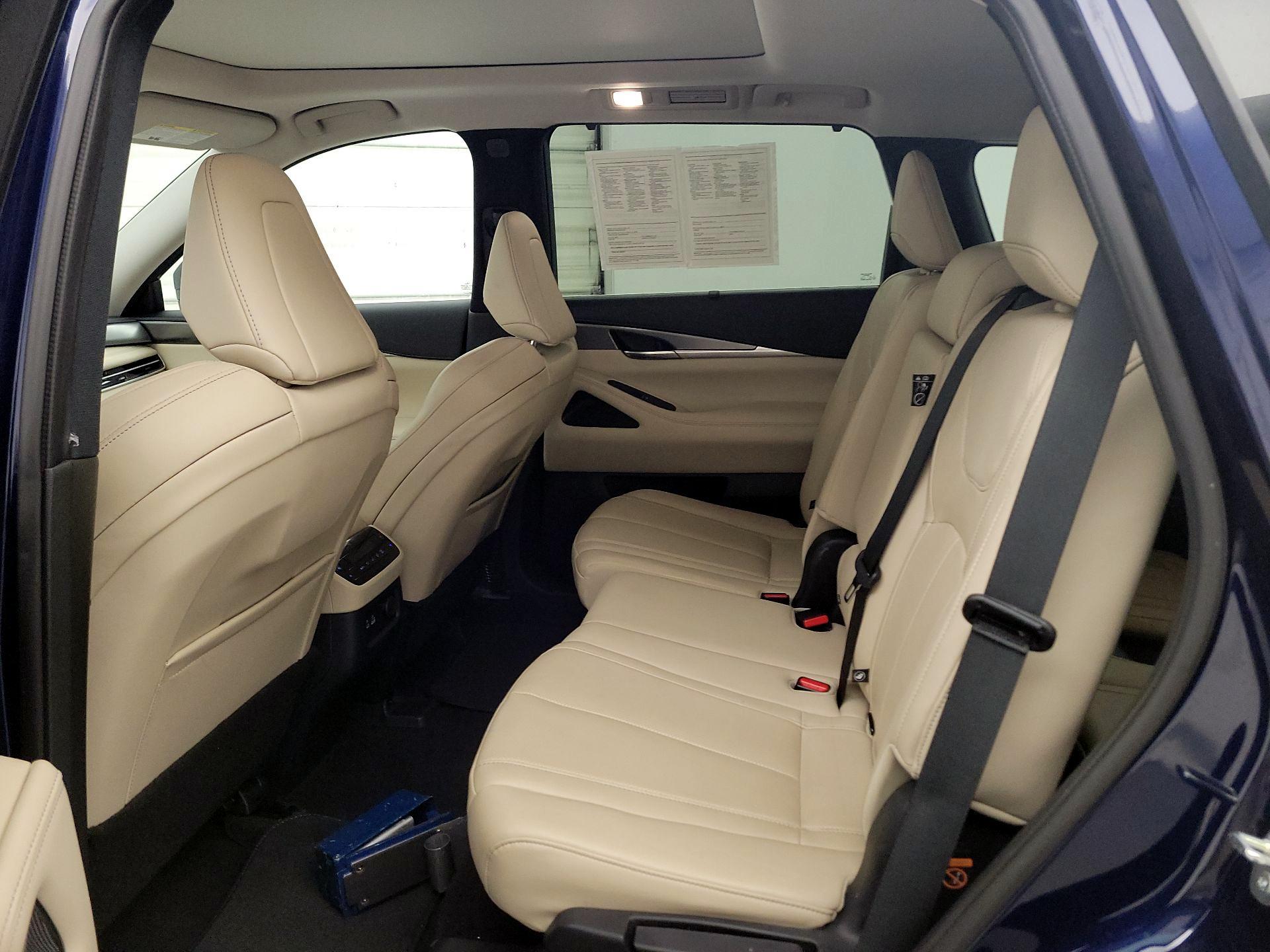 Thumbnail: 2023 INFINITI QX60 - 16