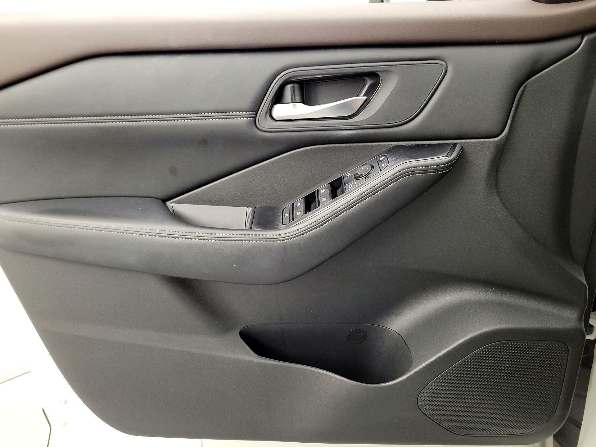 Thumbnail: 2023 Nissan Rogue - 12