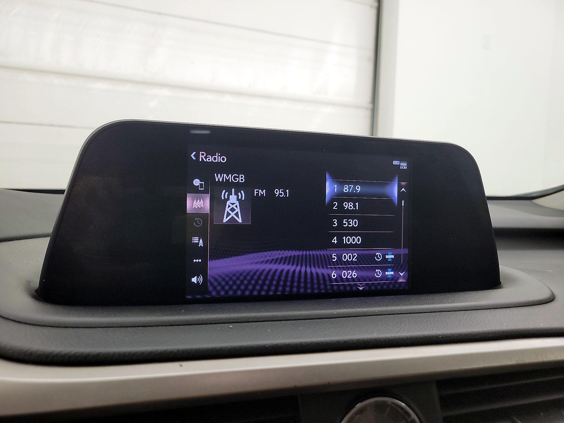 Thumbnail: 2020 Lexus RX - 15