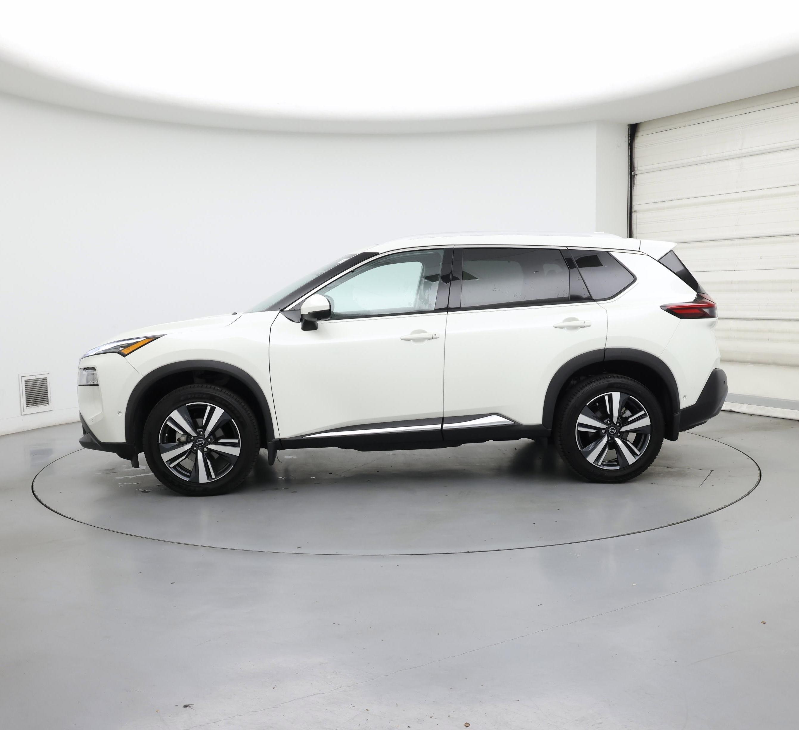 Thumbnail: 2022 Nissan Rogue - 3