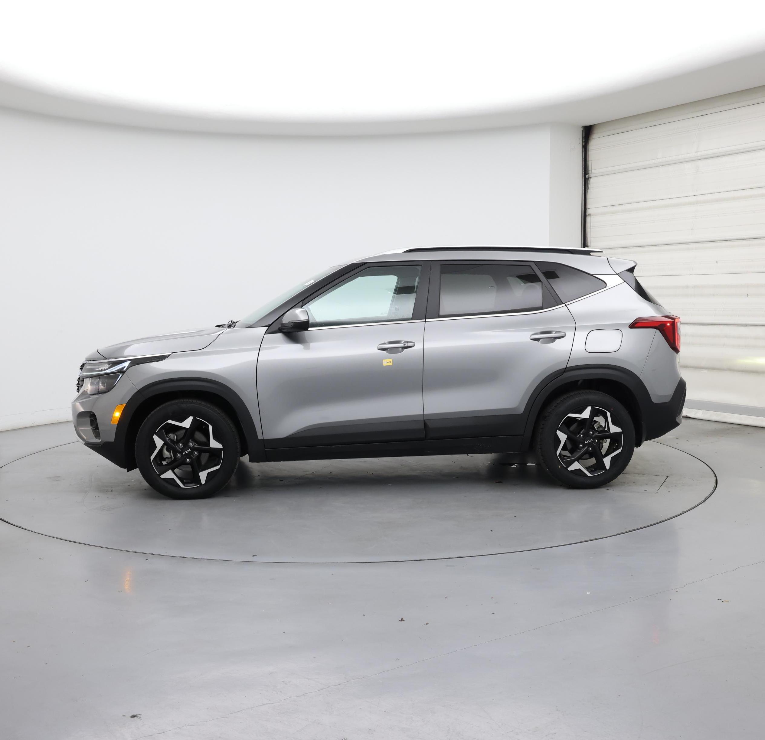 Thumbnail: 2024 Kia Seltos - 3