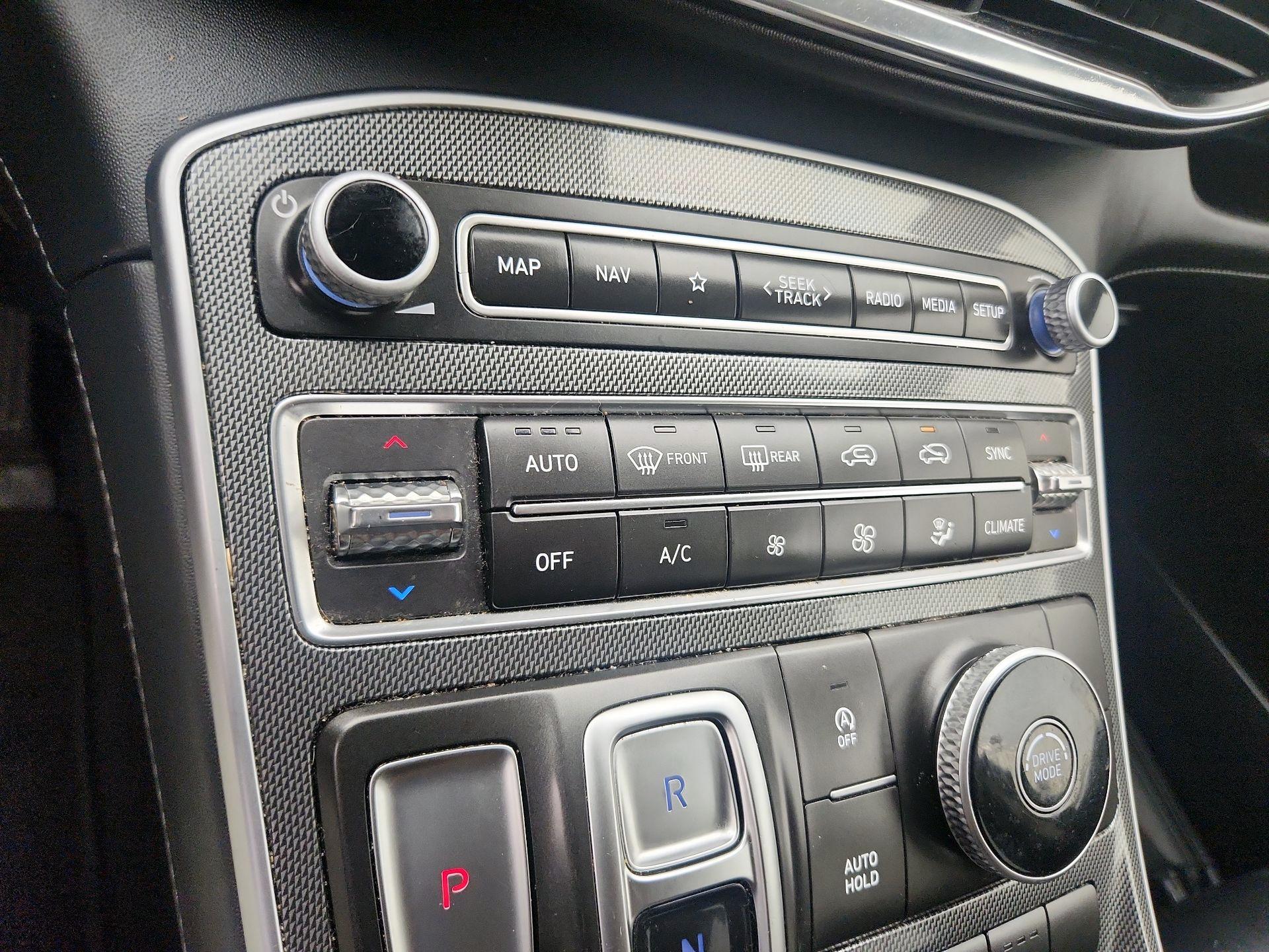 Thumbnail: 2023 Hyundai Santa Fe - 17