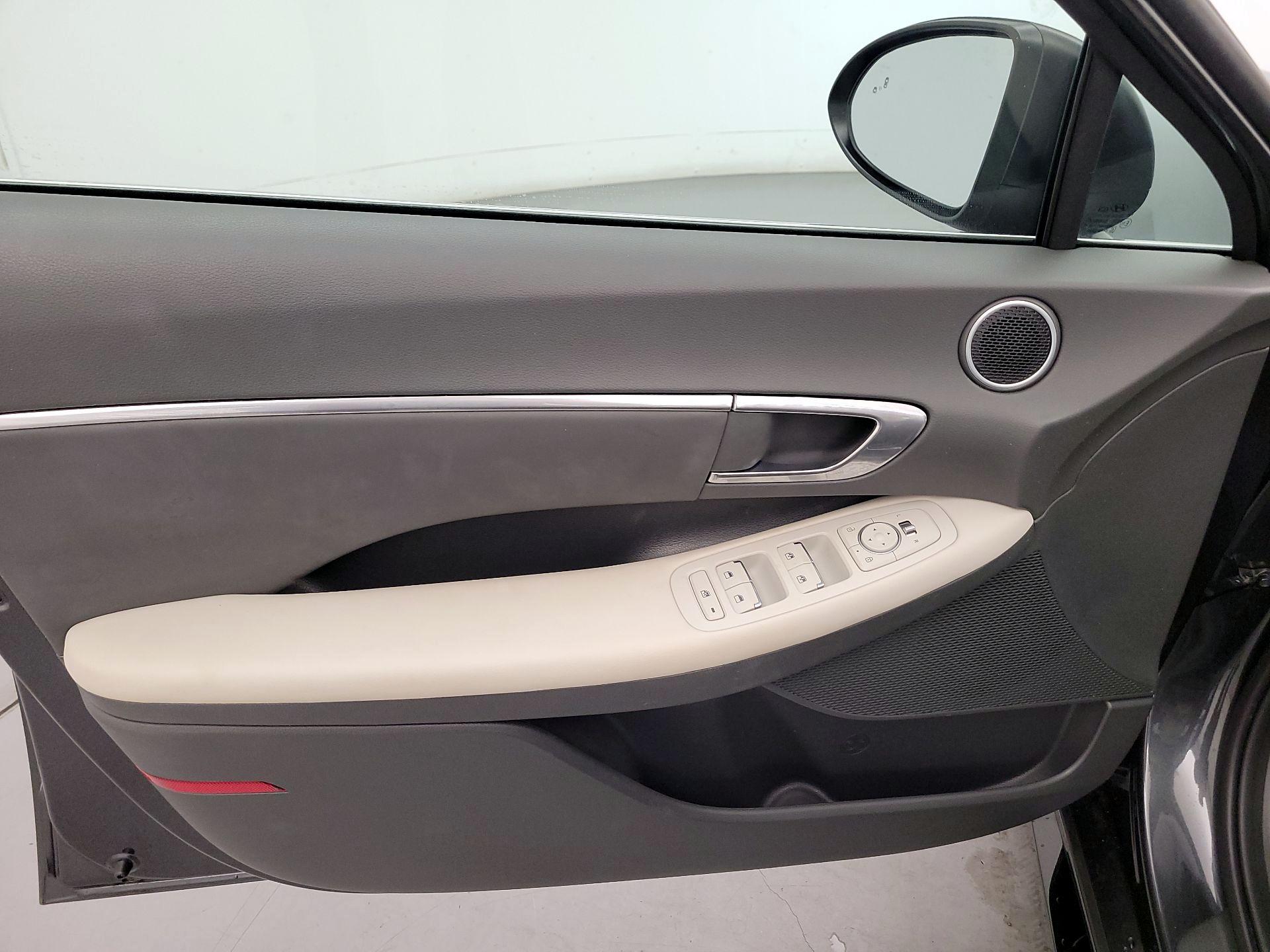 Thumbnail: 2023 Hyundai Sonata - 12