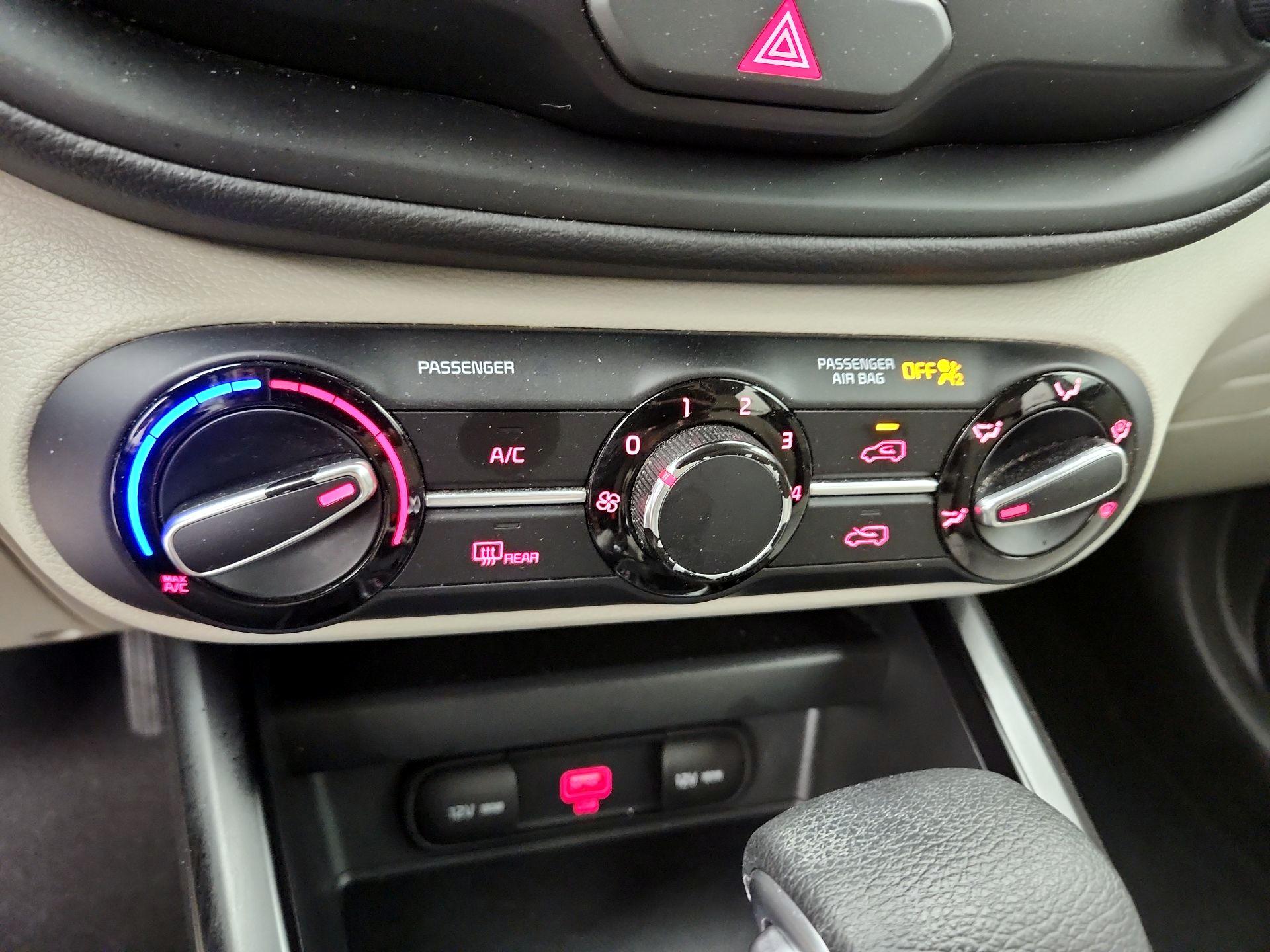 Thumbnail: 2020 Kia Soul - 16