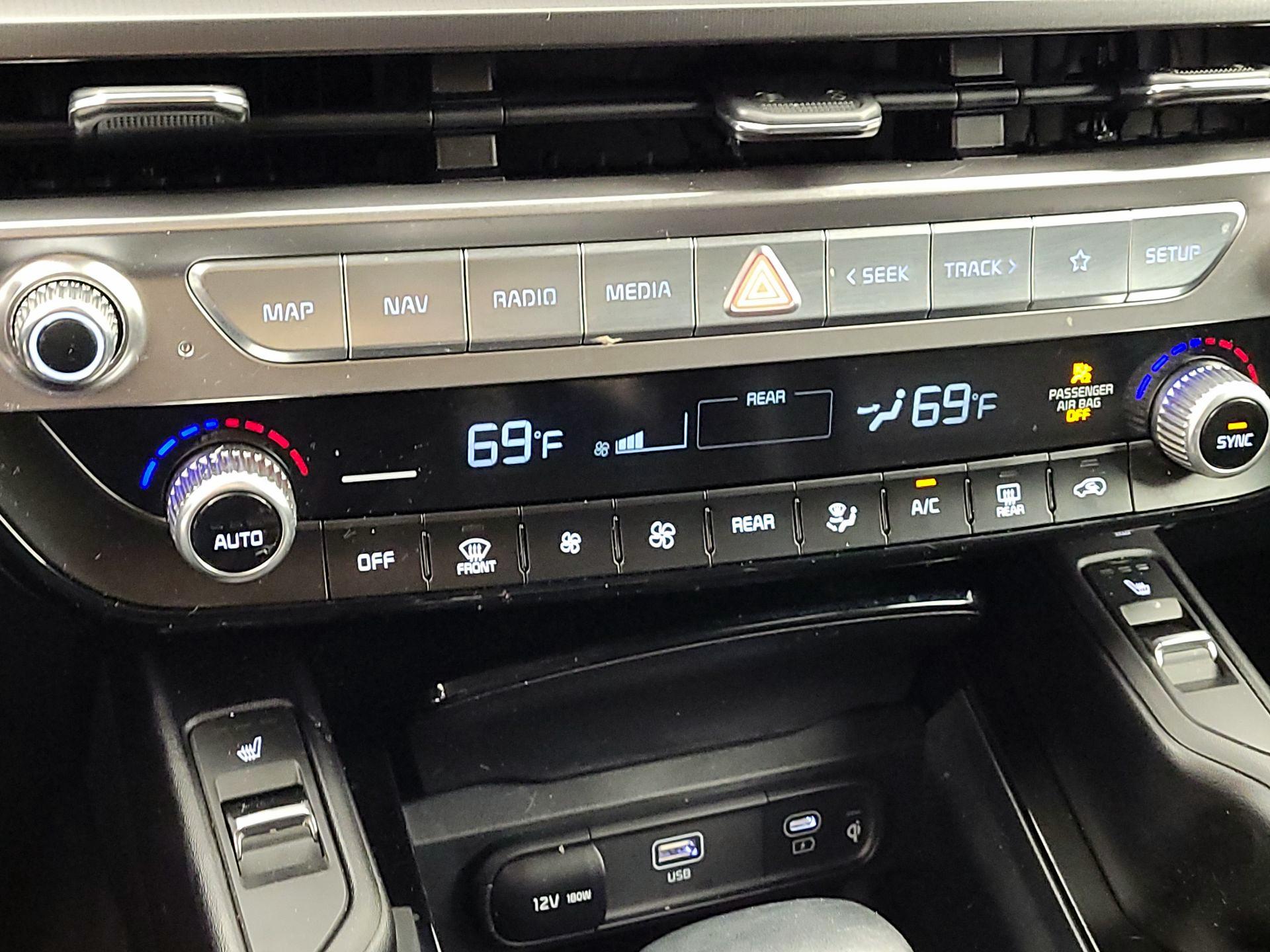 Thumbnail: 2024 Kia Telluride - 16