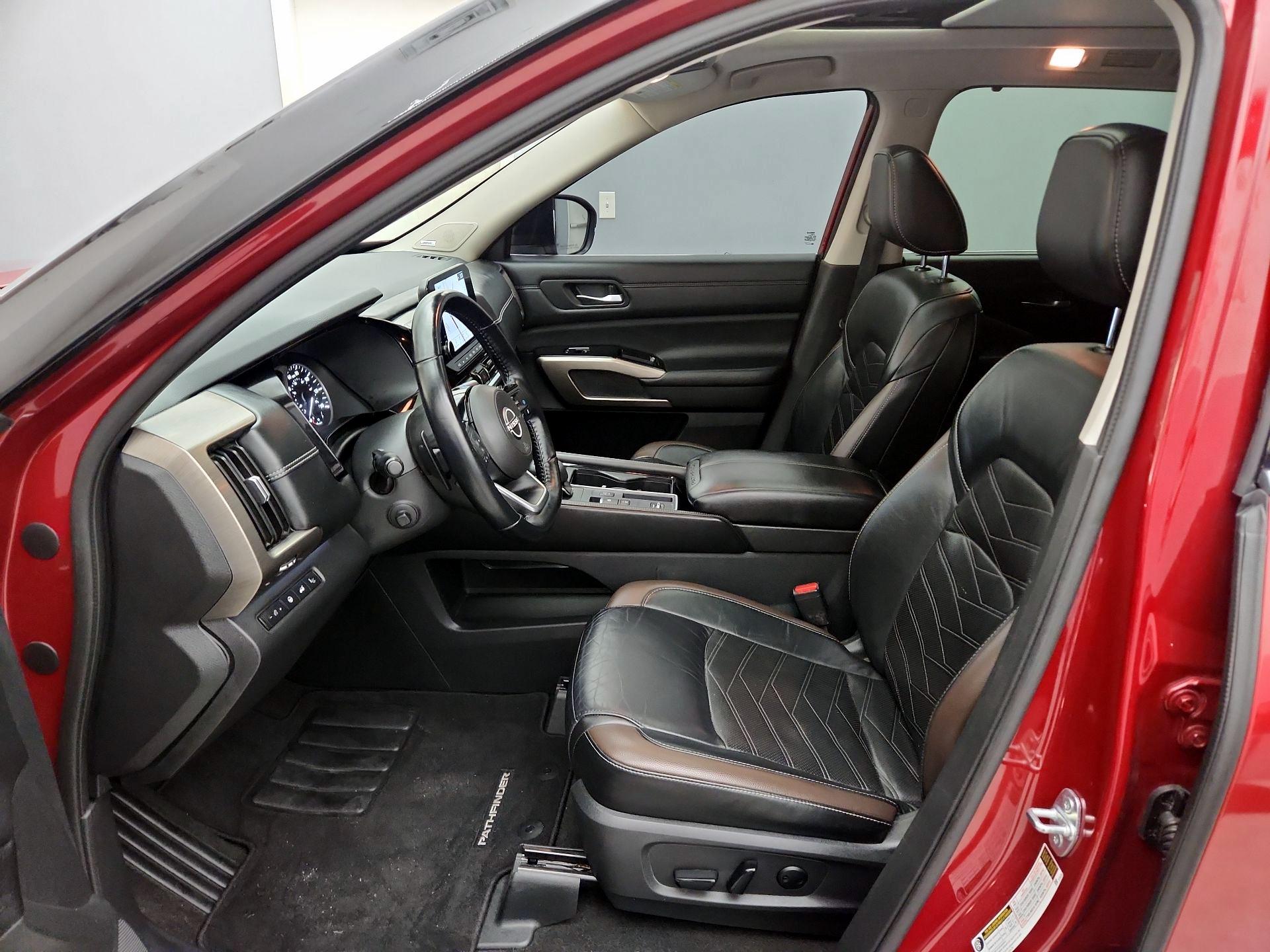 Thumbnail: 2022 Nissan Pathfinder - 11