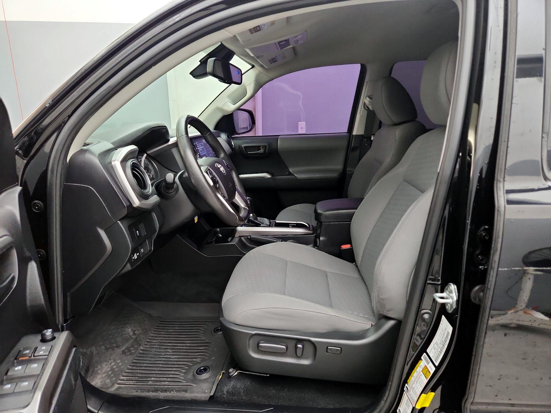 Thumbnail: 2021 Toyota Tacoma - 11