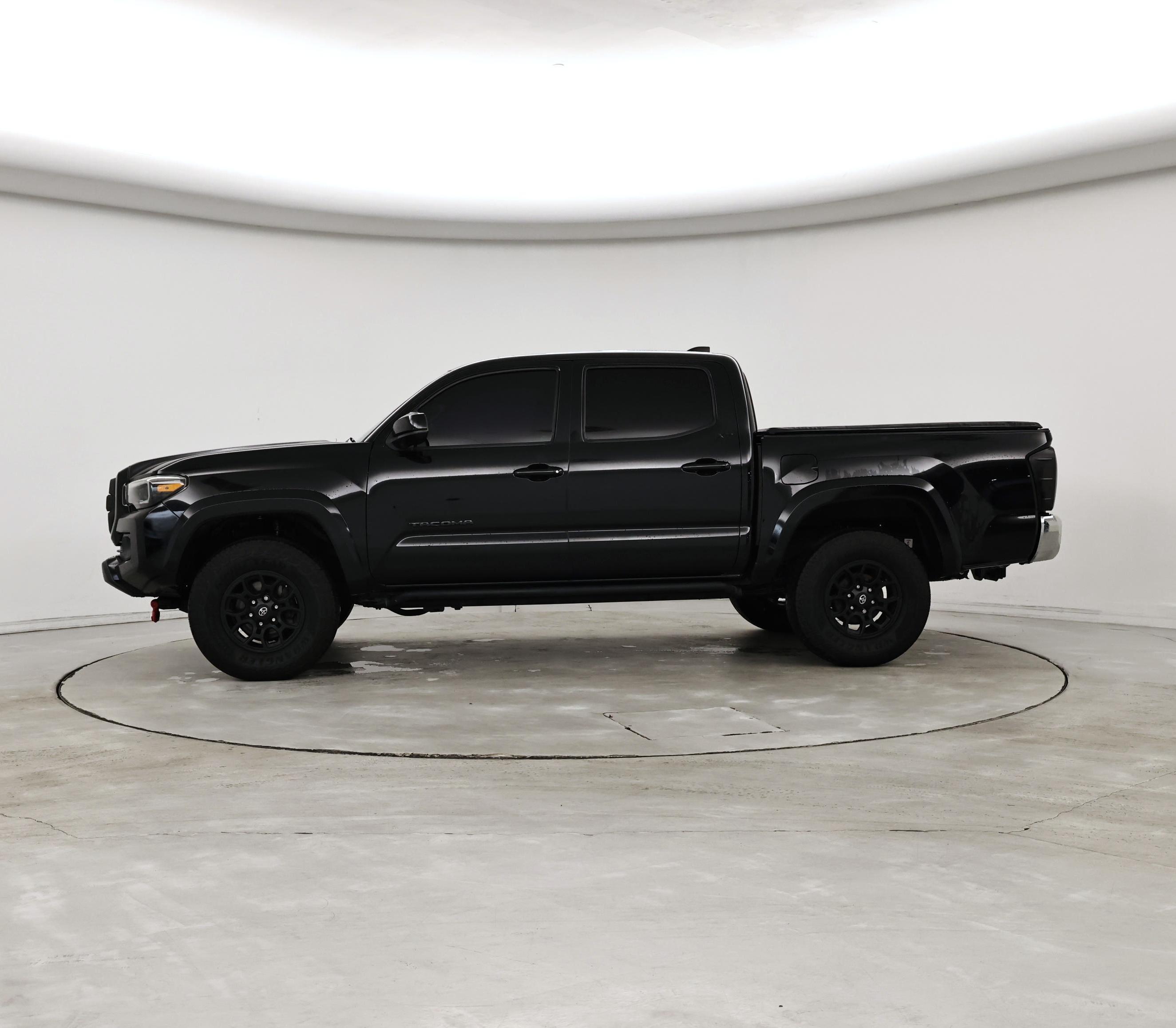 Thumbnail: 2021 Toyota Tacoma - 3