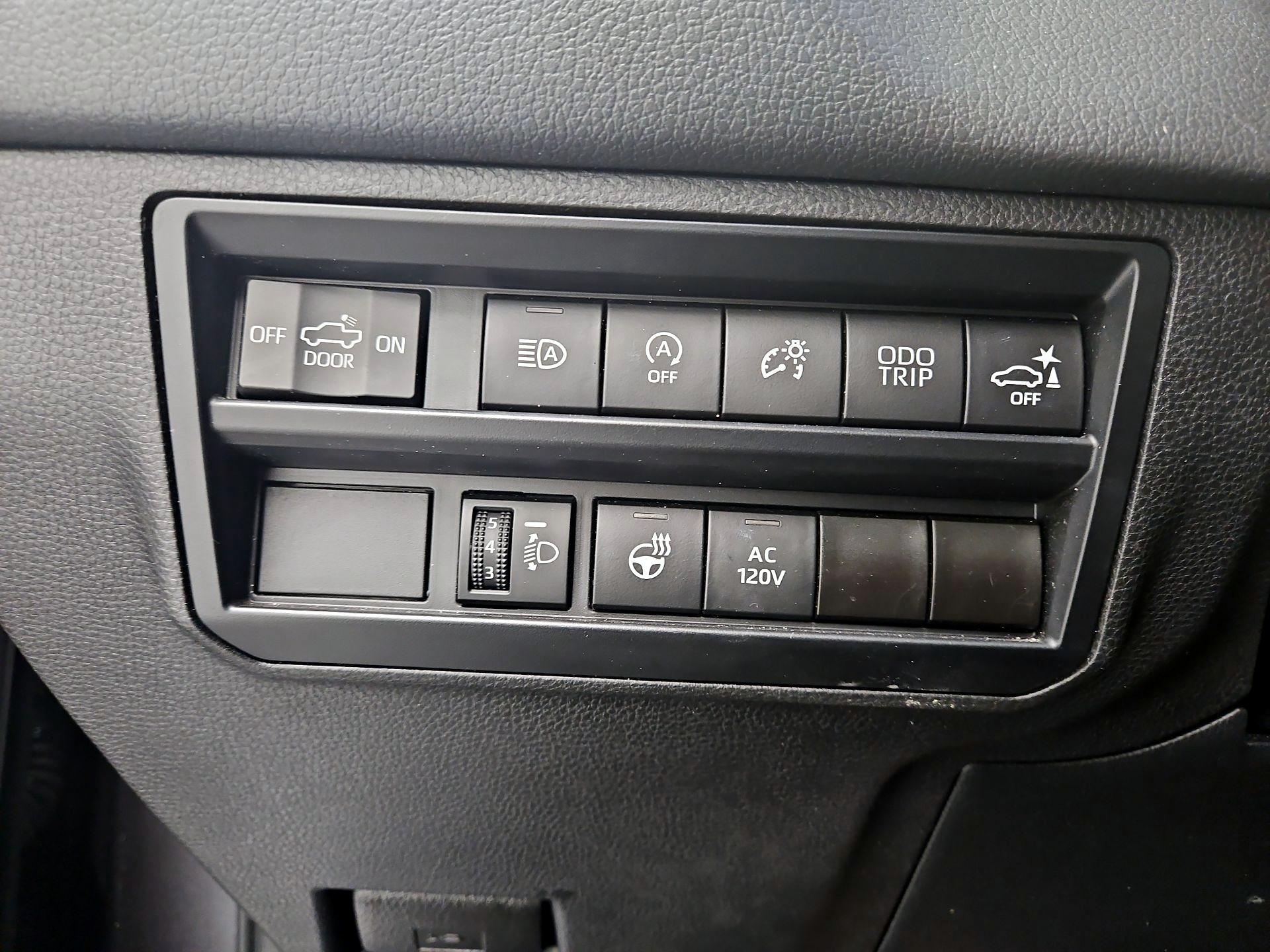 Thumbnail: 2023 Toyota Tundra - 13