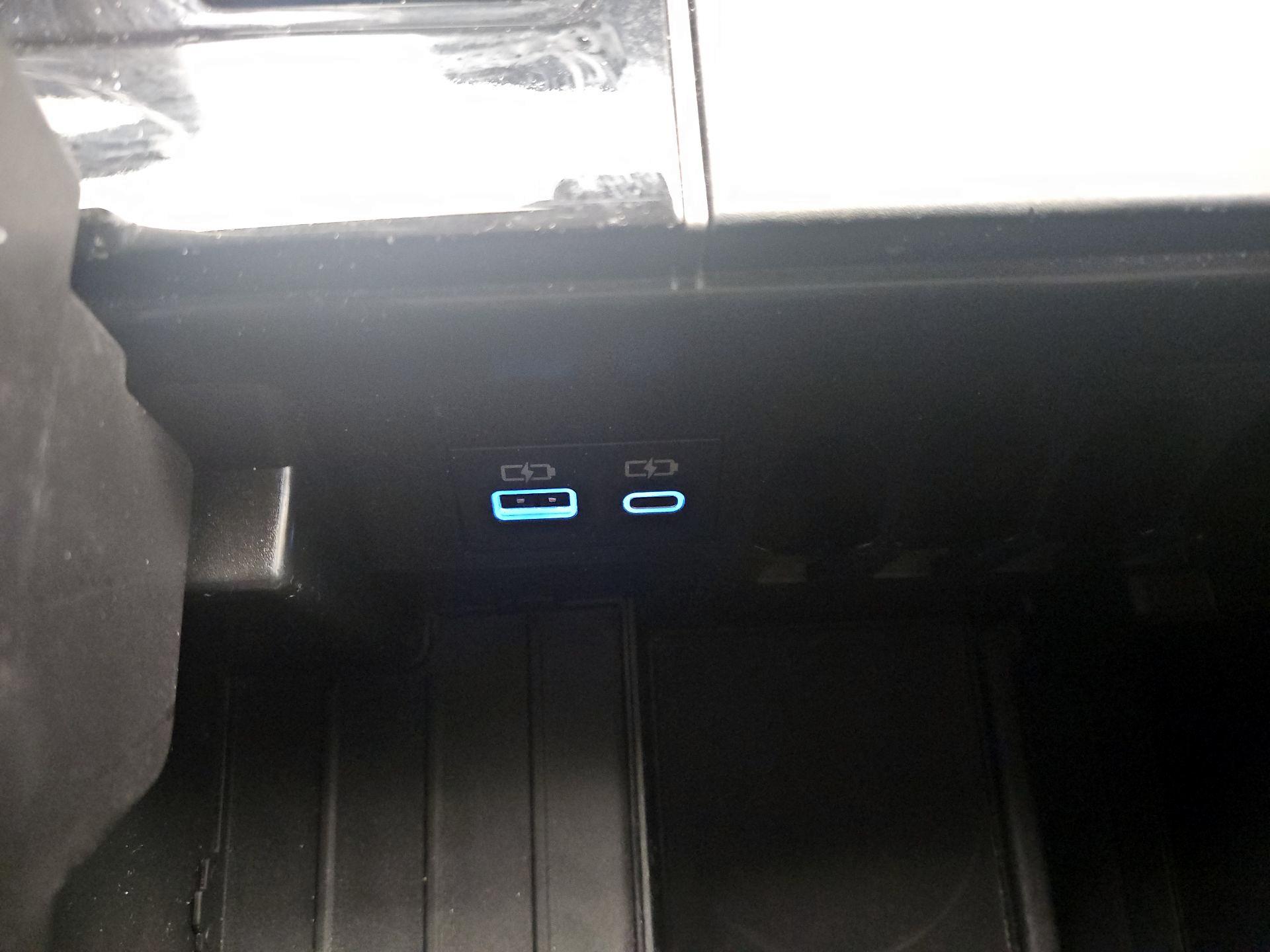 Thumbnail: 2023 Toyota Tundra - 18