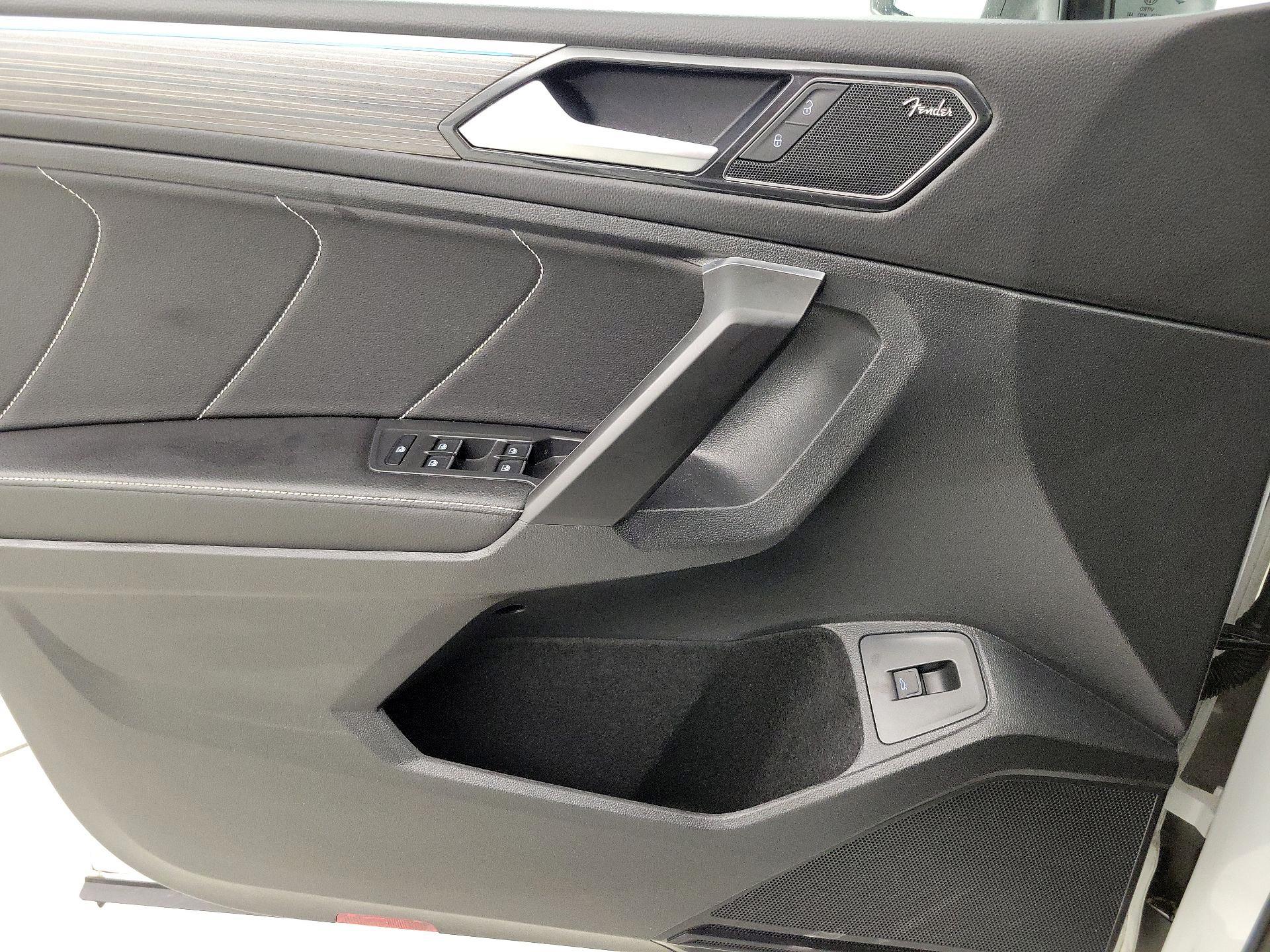 Thumbnail: 2022 Volkswagen Tiguan - 12