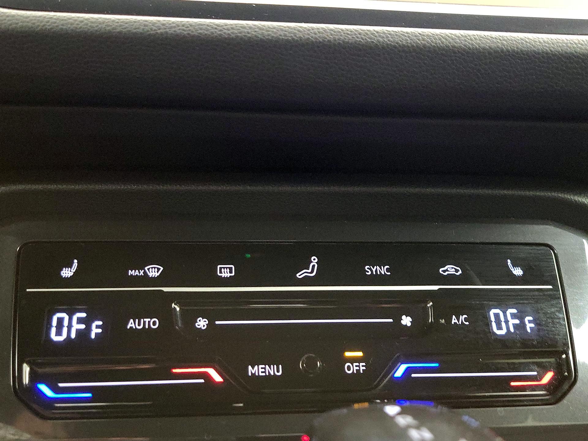 Thumbnail: 2022 Volkswagen Tiguan - 17