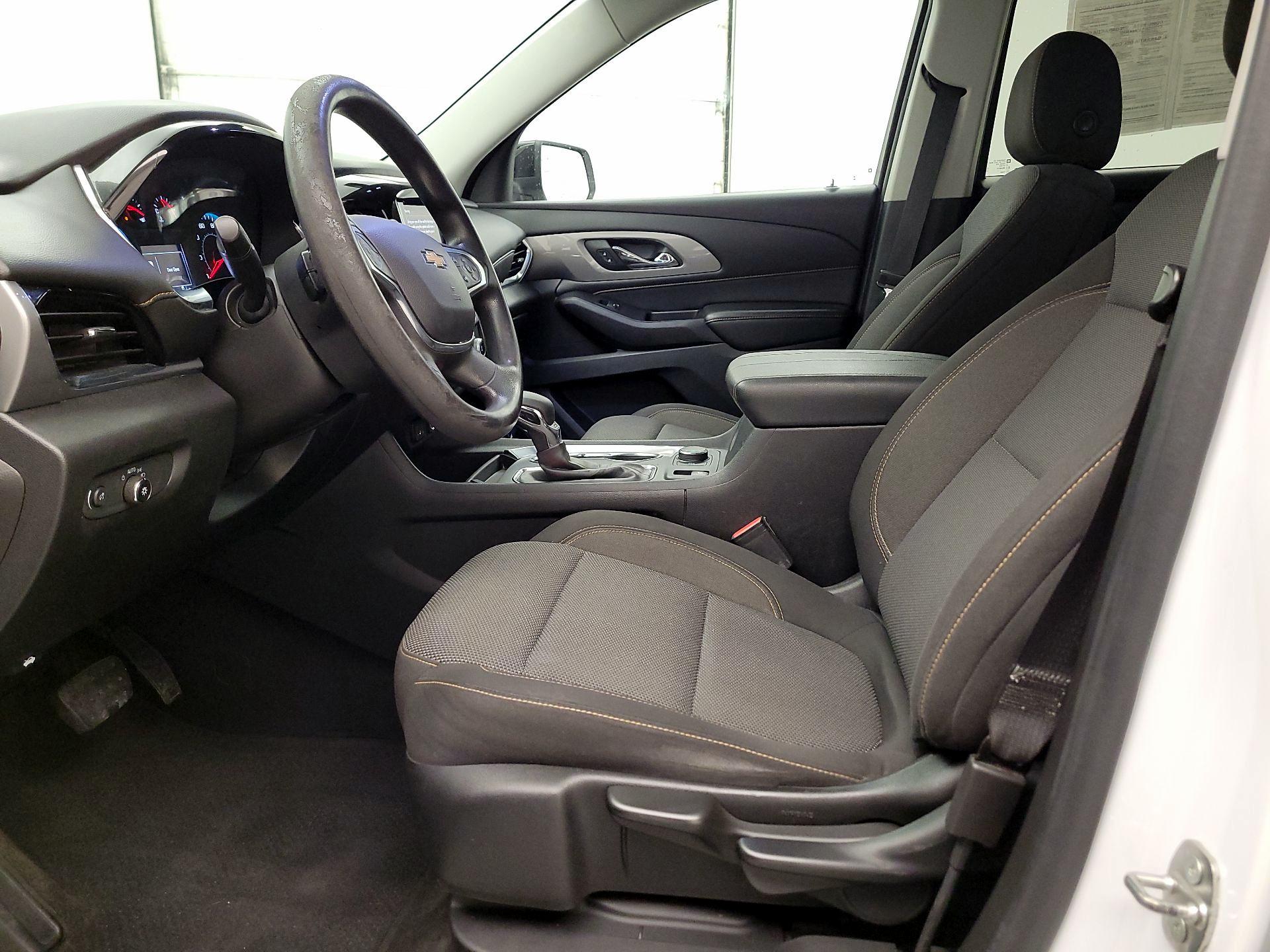 Thumbnail: 2021 Chevrolet Traverse - 11