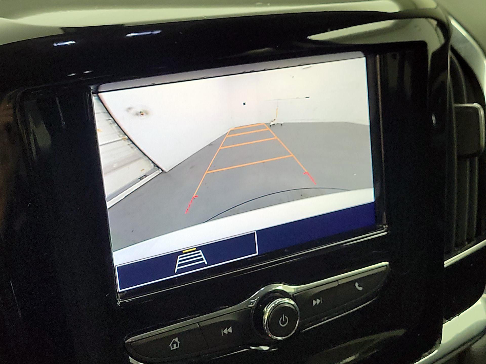 Thumbnail: 2021 Chevrolet Traverse - 14