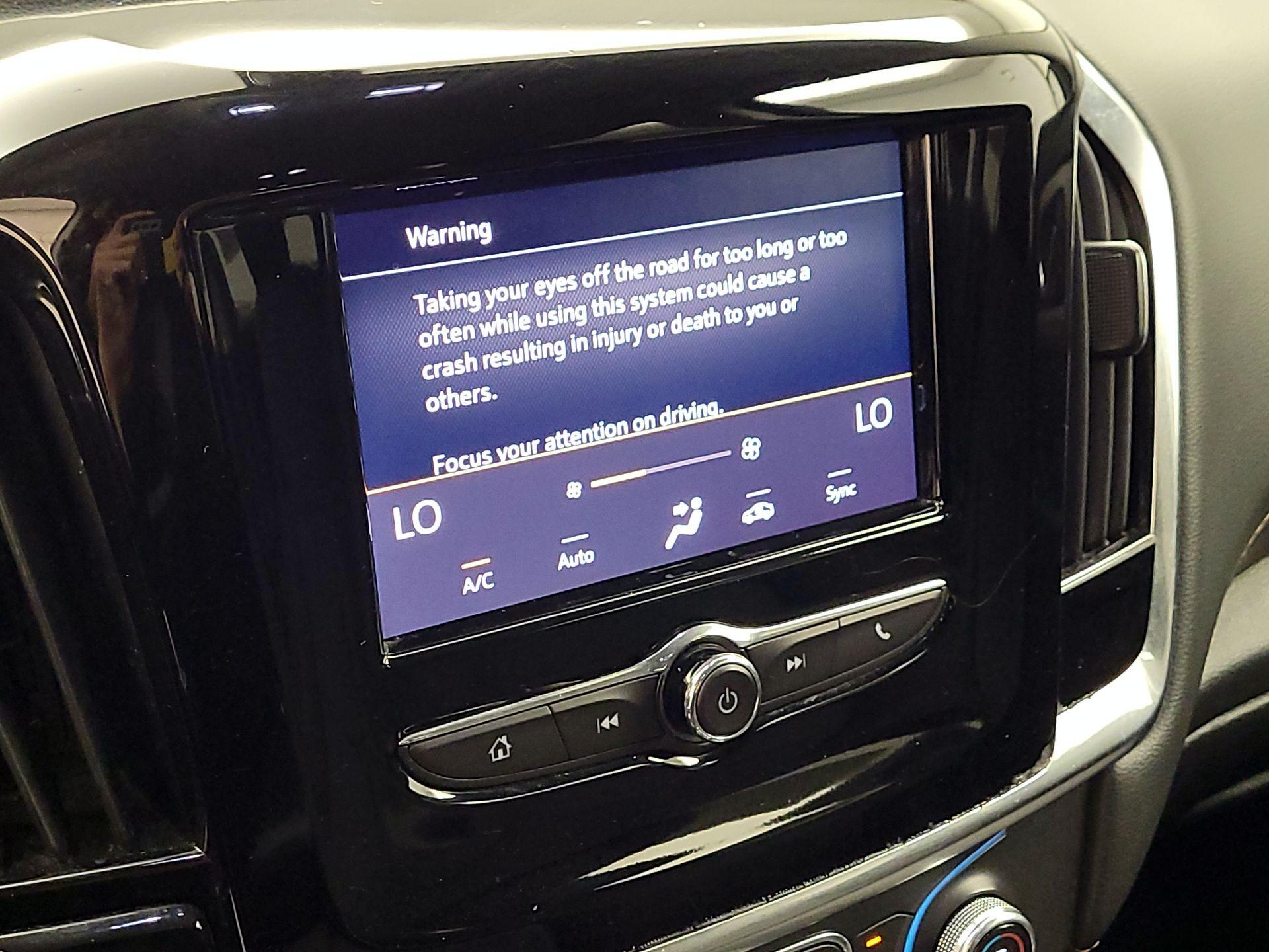 Thumbnail: 2021 Chevrolet Traverse - 15