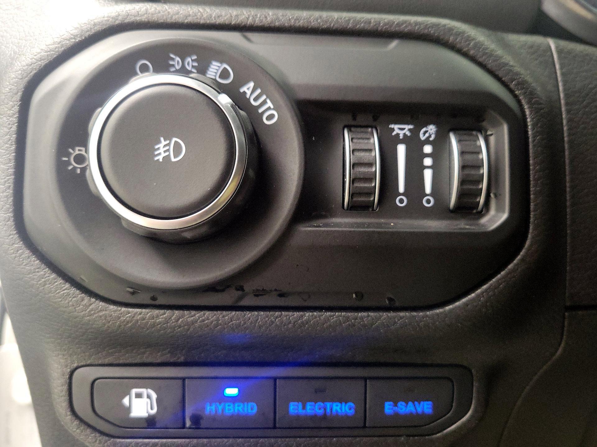 Thumbnail: 2021 Jeep Wrangler - 13