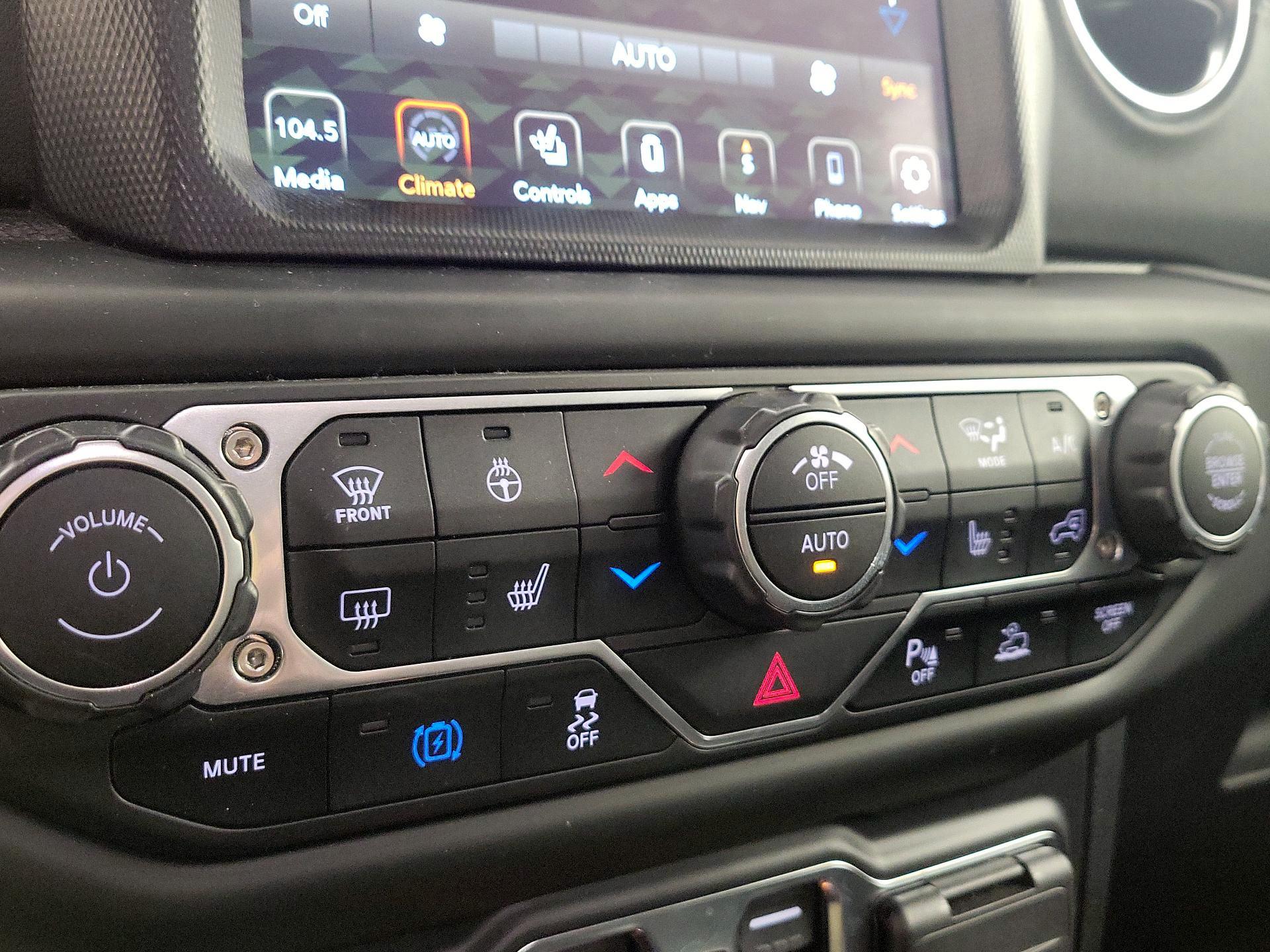 Thumbnail: 2021 Jeep Wrangler - 17