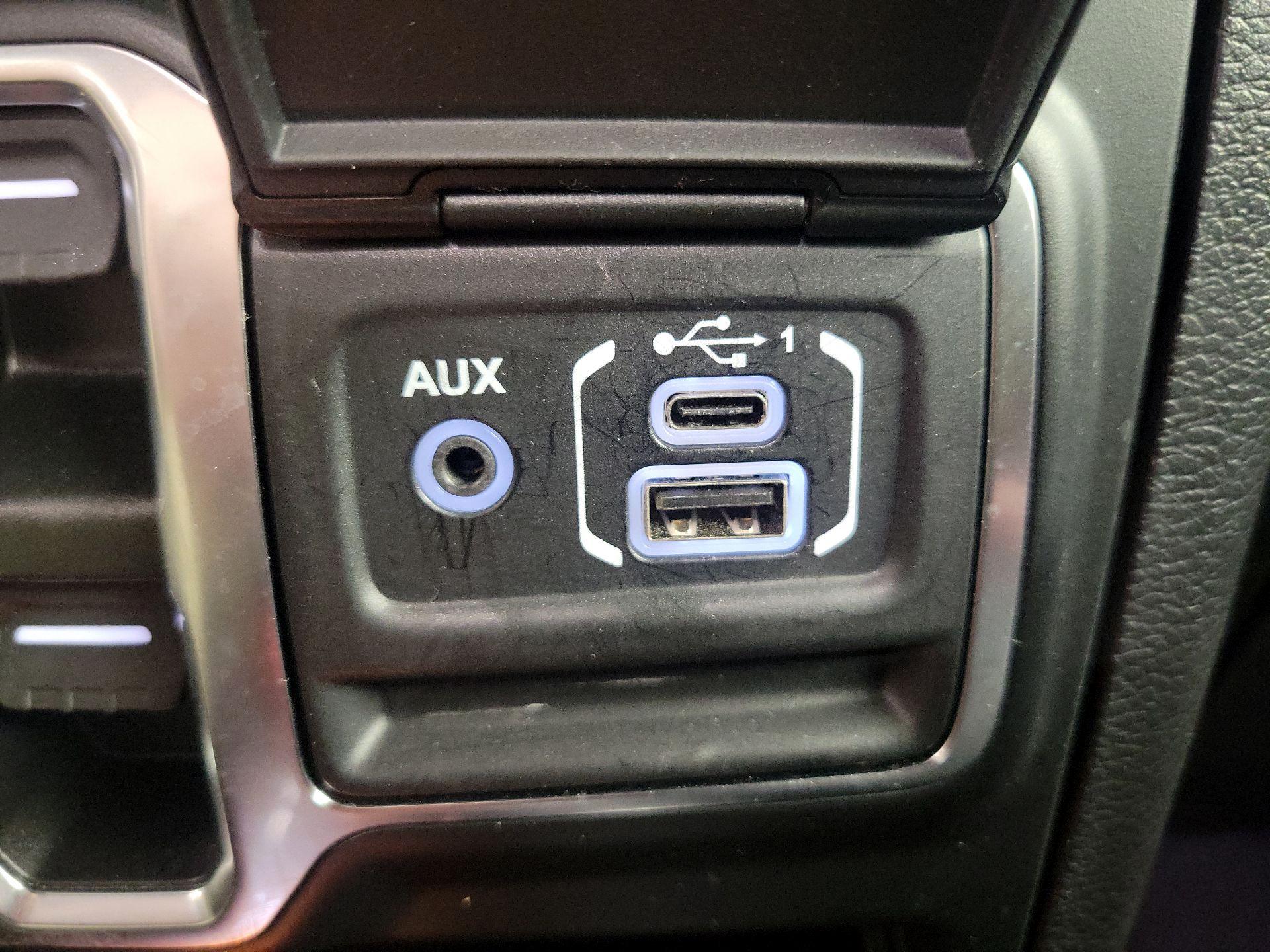 Thumbnail: 2021 Jeep Wrangler - 19