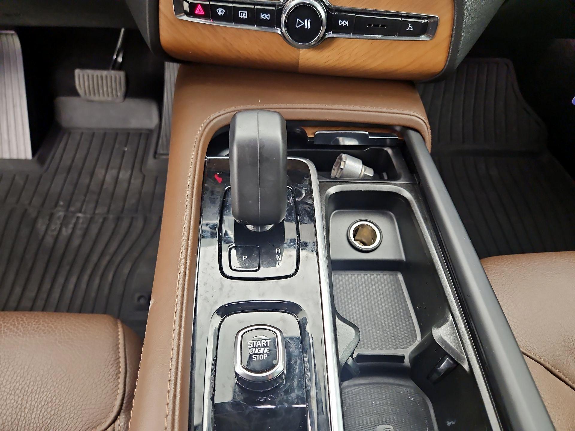 Thumbnail: 2023 Volvo XC90 - 18