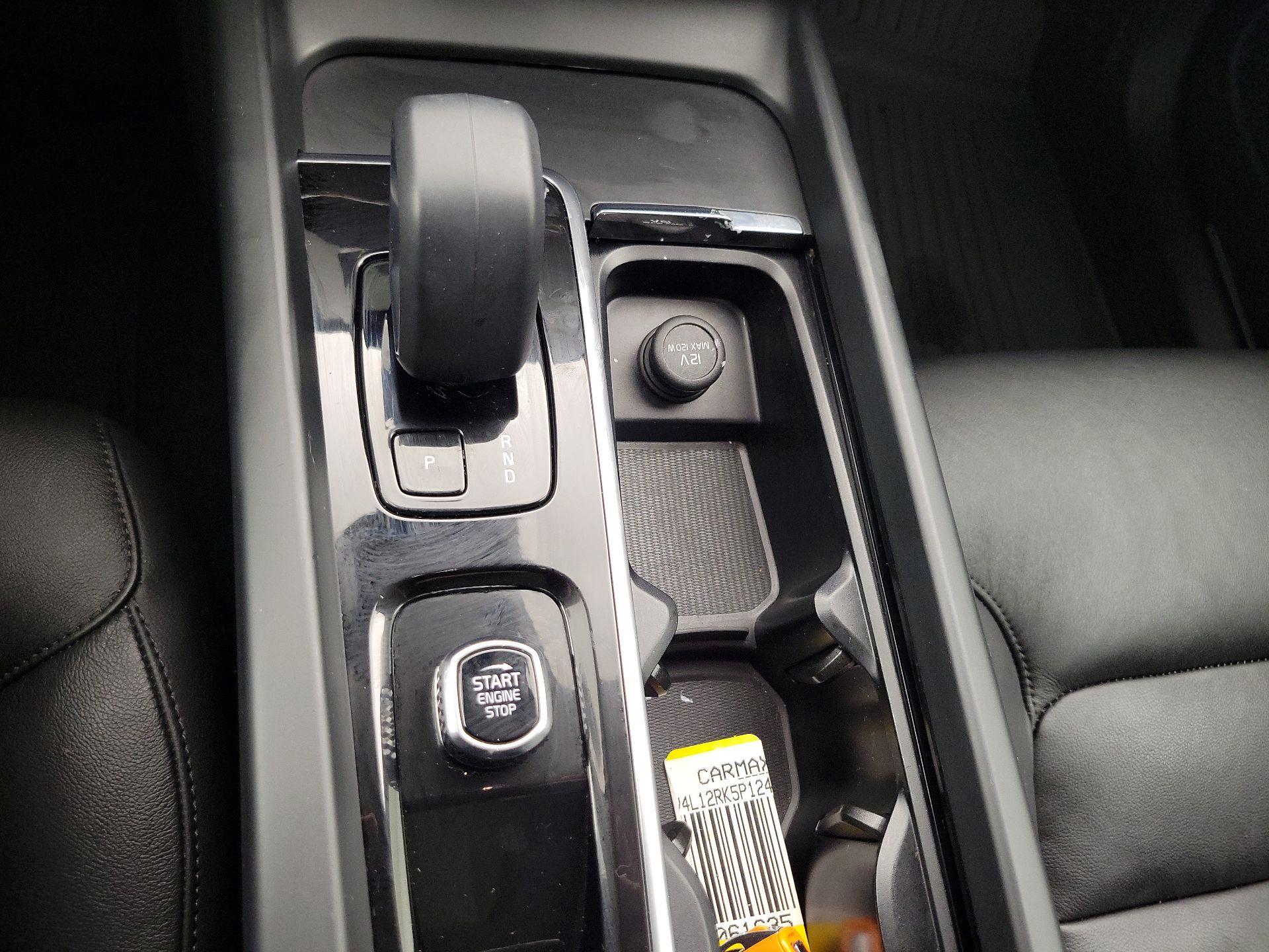 Thumbnail: 2023 Volvo XC60 - 18