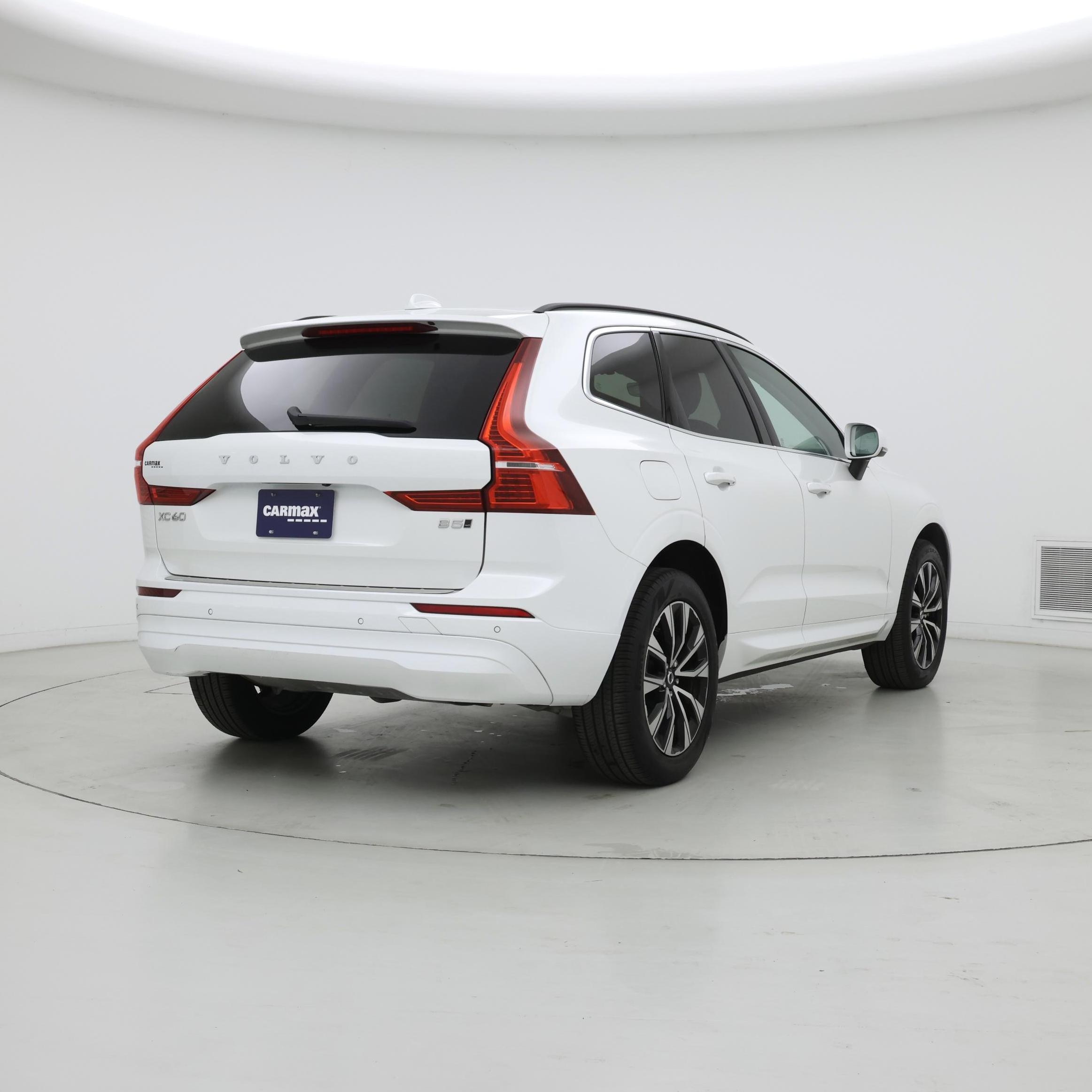 Thumbnail: 2023 Volvo XC60 - 8