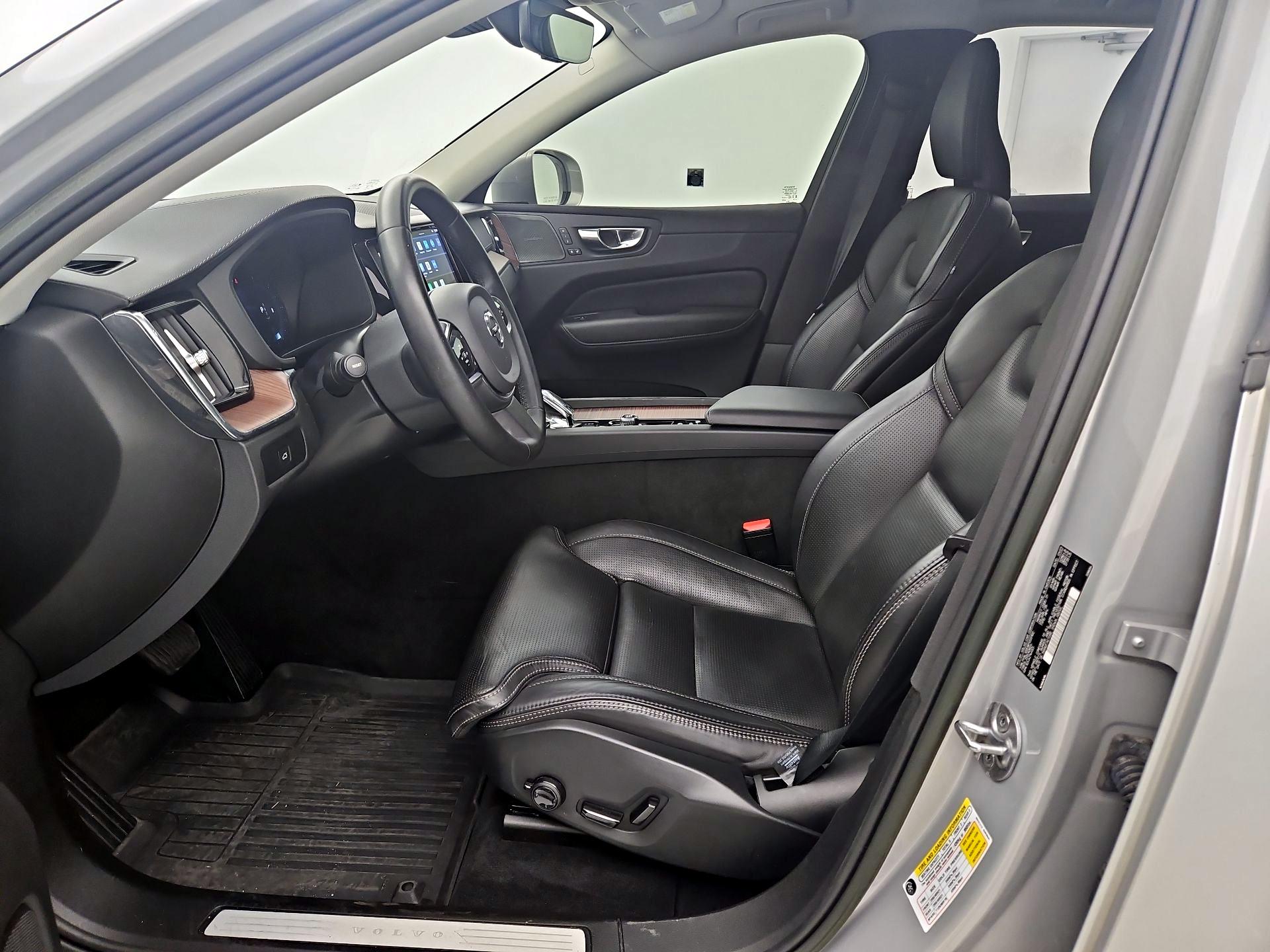 Thumbnail: 2023 Volvo XC60 - 11