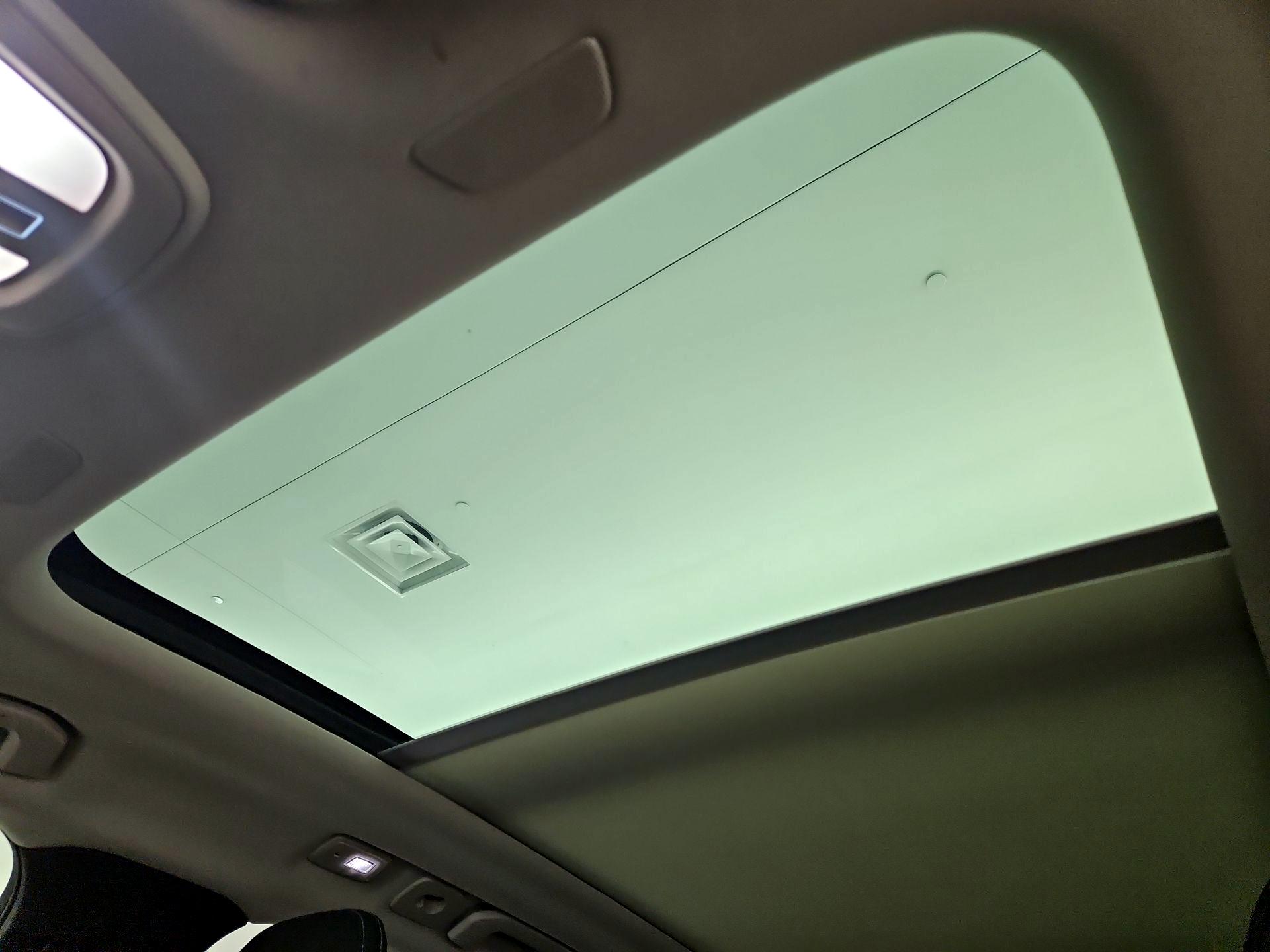 Thumbnail: 2023 Volvo XC60 - 19