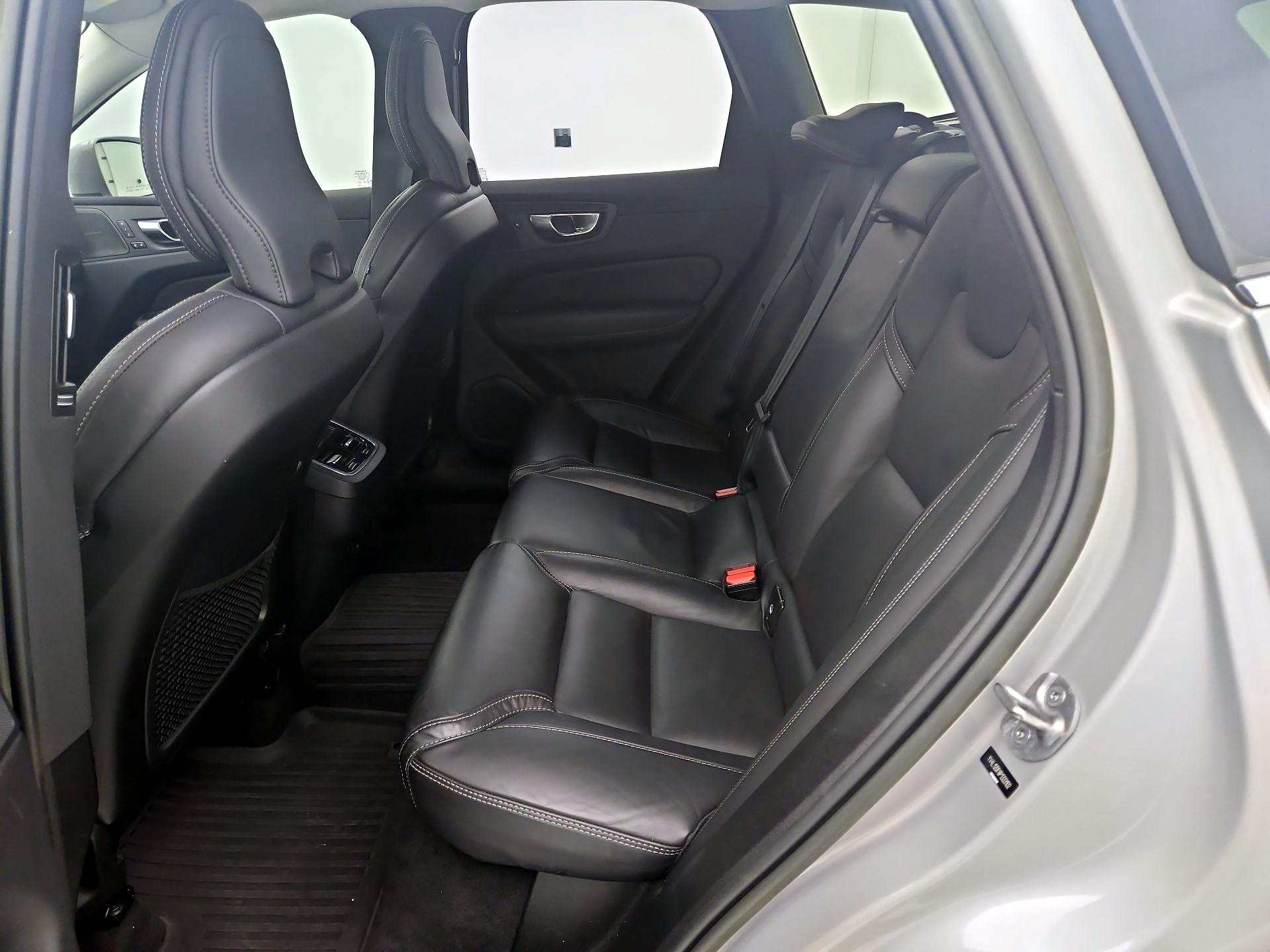 Thumbnail: 2023 Volvo XC60 - 20