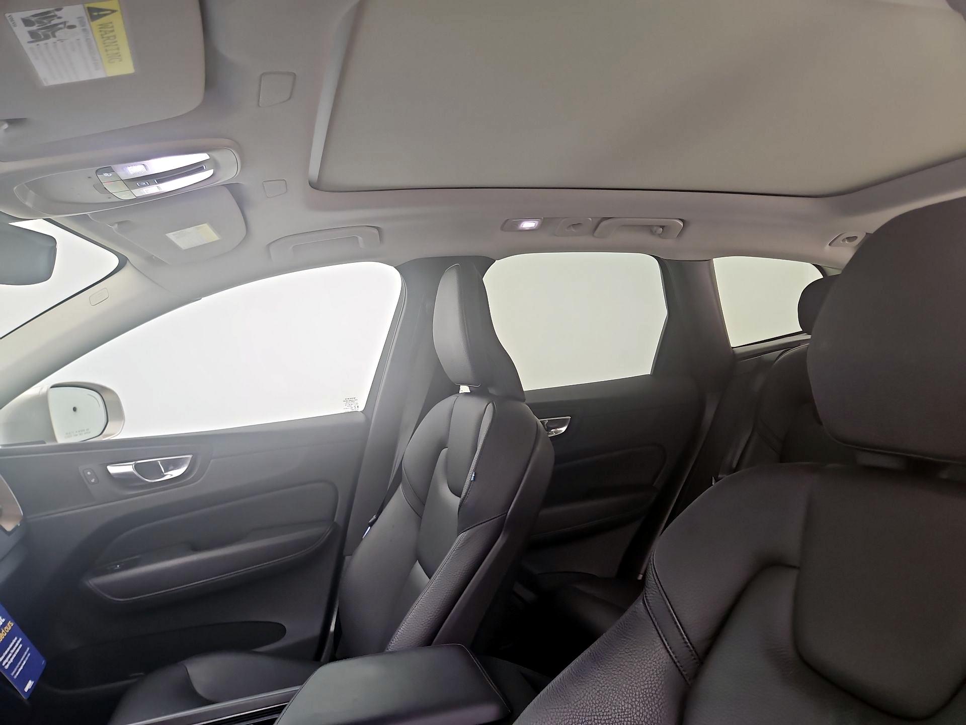 Thumbnail: 2023 Volvo XC60 - 20