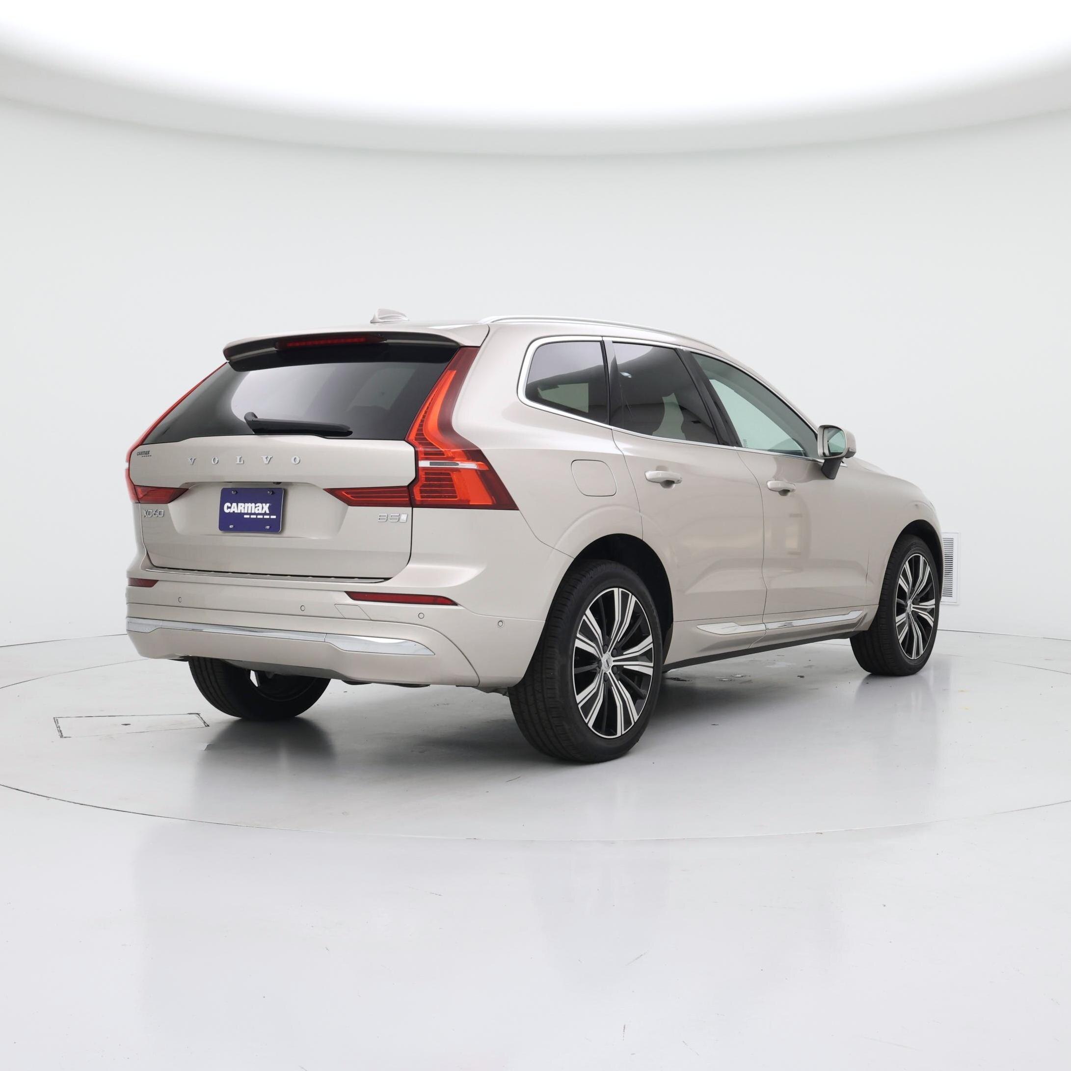 Thumbnail: 2023 Volvo XC60 - 8