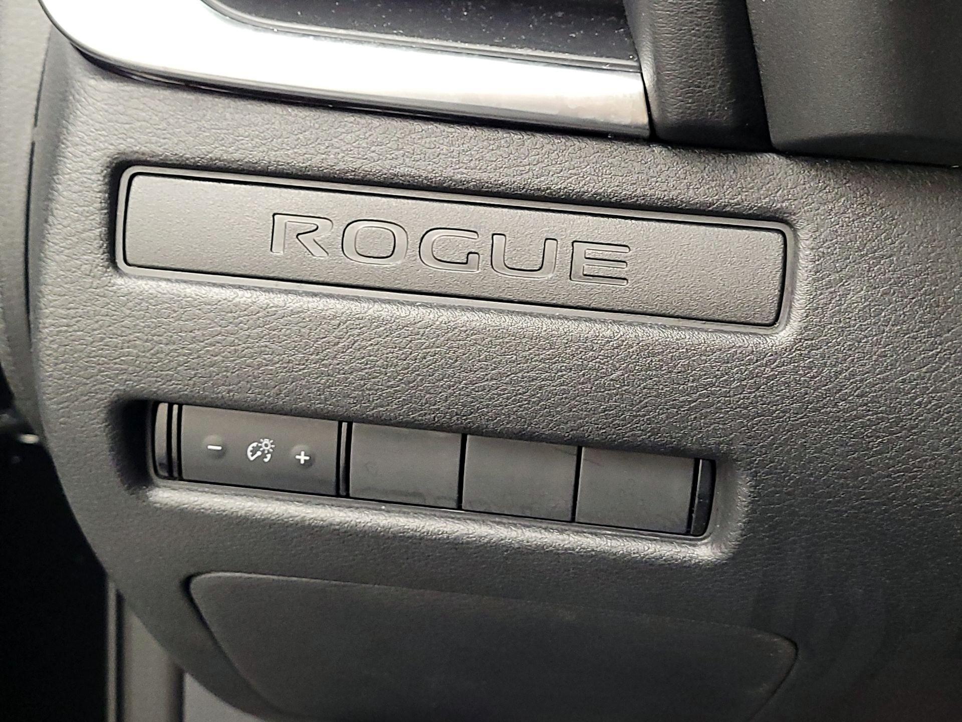 Thumbnail: 2023 Nissan Rogue - 13