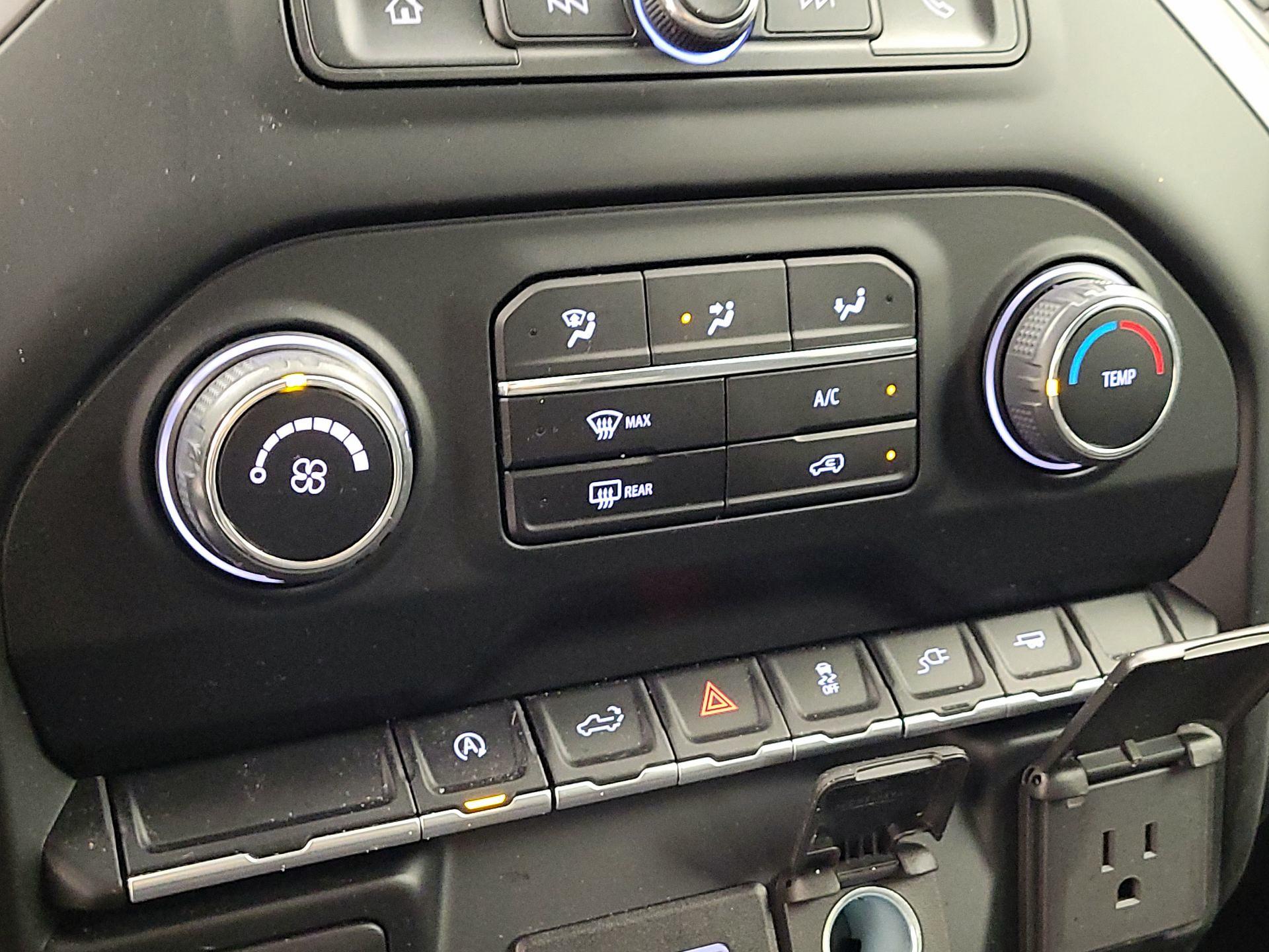 Thumbnail: 2022 Chevrolet Silverado 1500 - 16