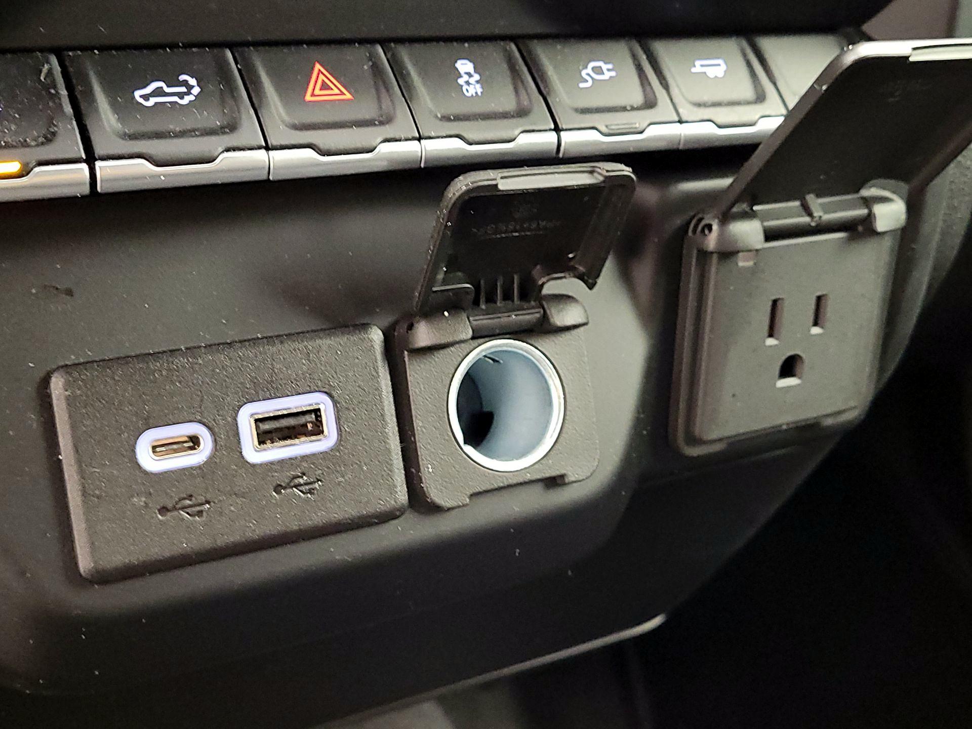 Thumbnail: 2022 Chevrolet Silverado 1500 - 18