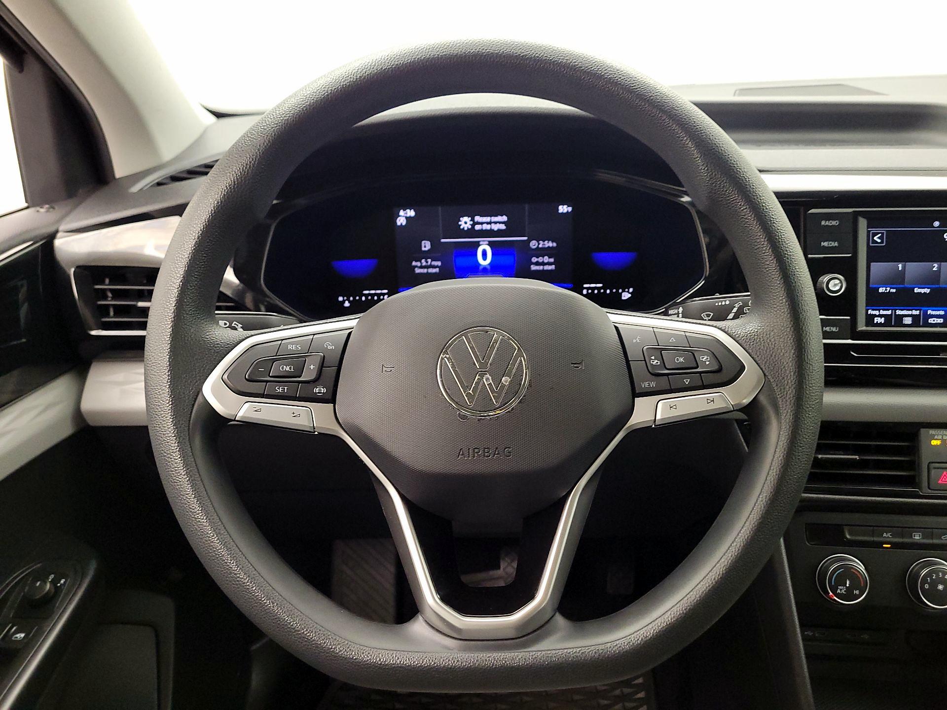 Thumbnail: 2022 Volkswagen Taos - 10