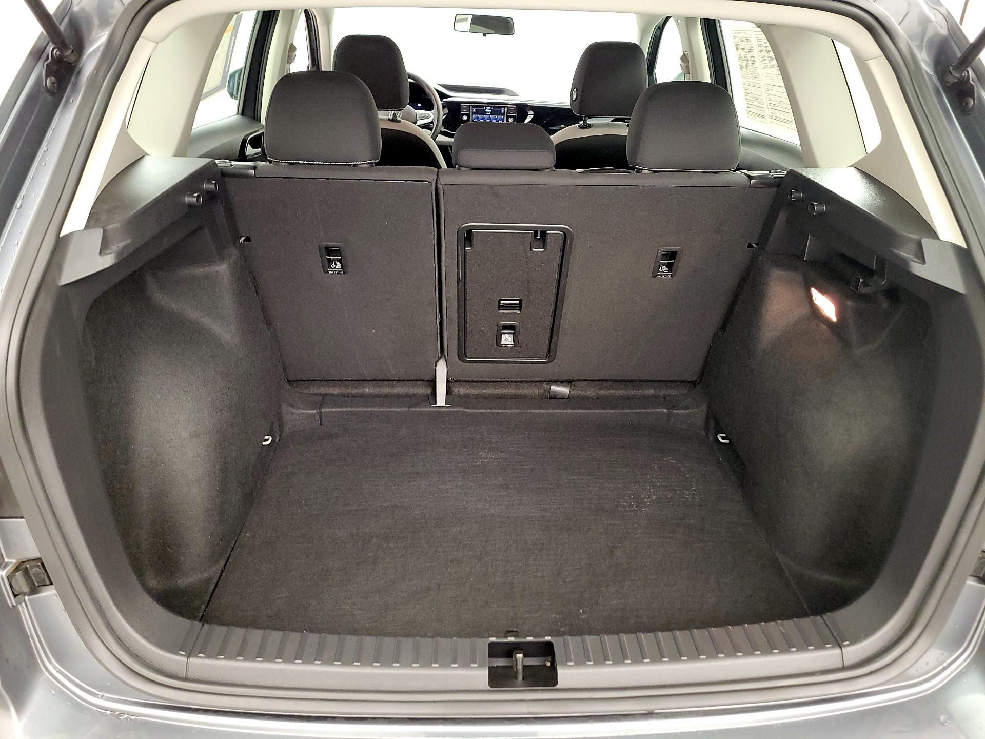 Thumbnail: 2022 Volkswagen Taos - 20