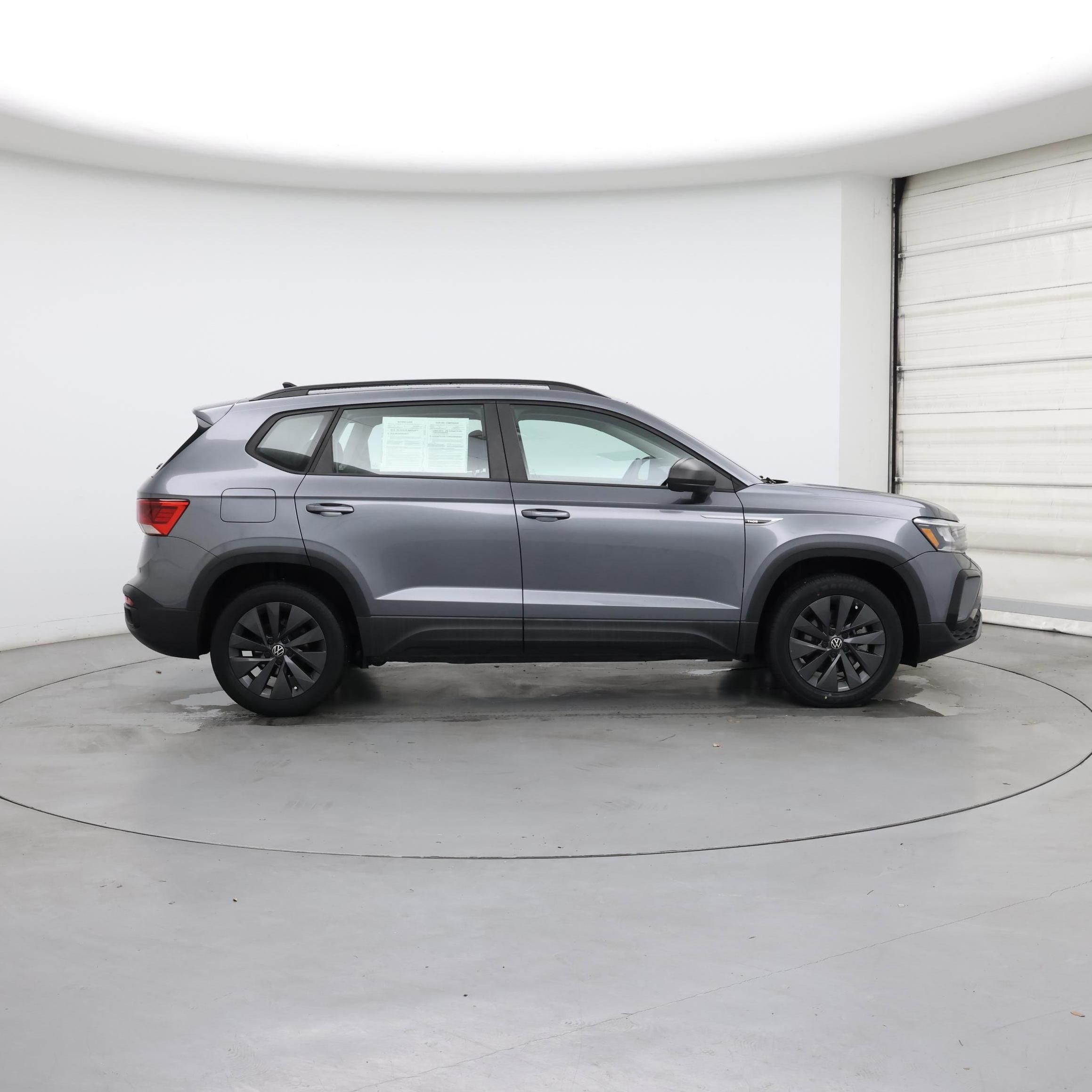 Thumbnail: 2022 Volkswagen Taos - 7