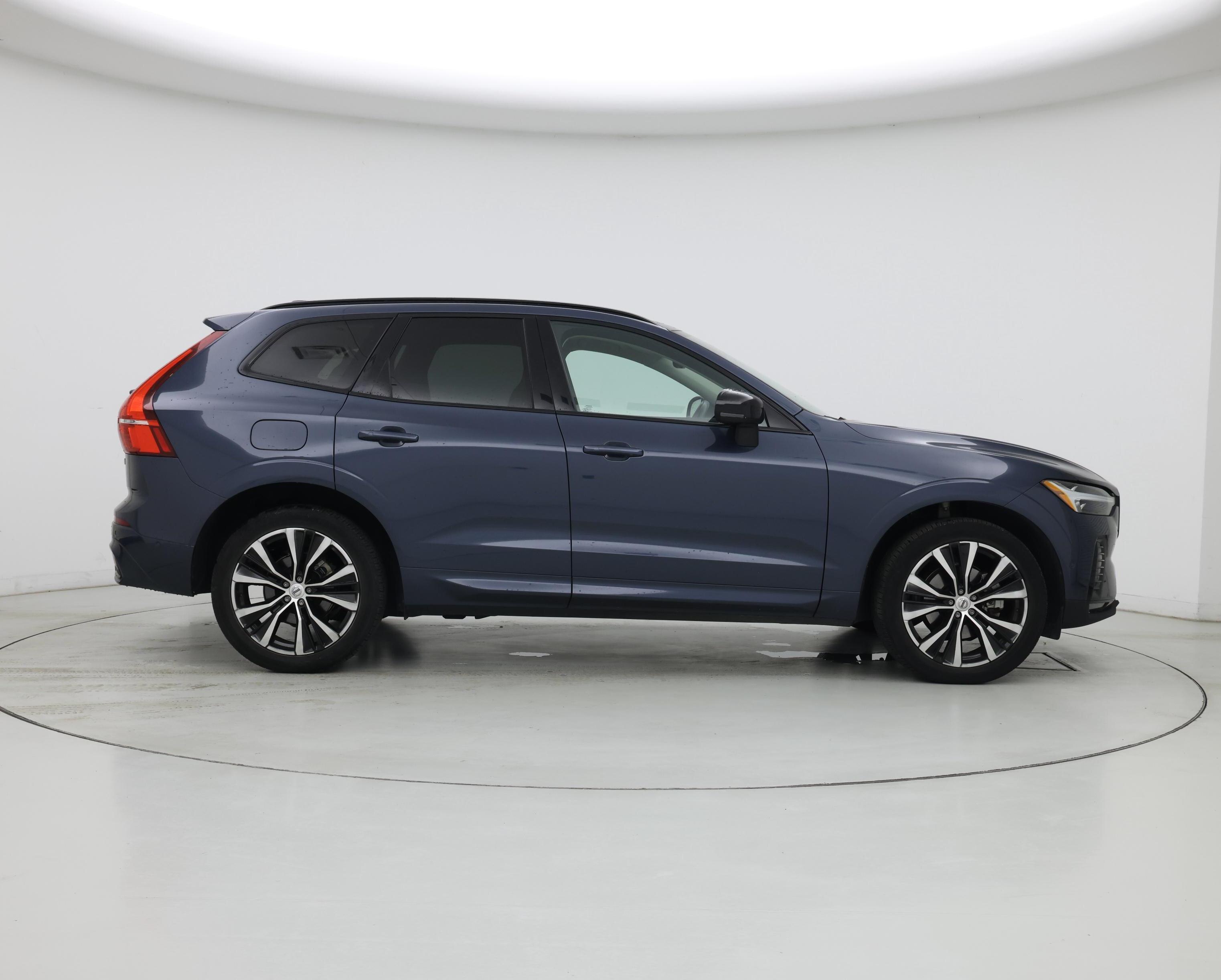 Thumbnail: 2023 Volvo XC60 - 7
