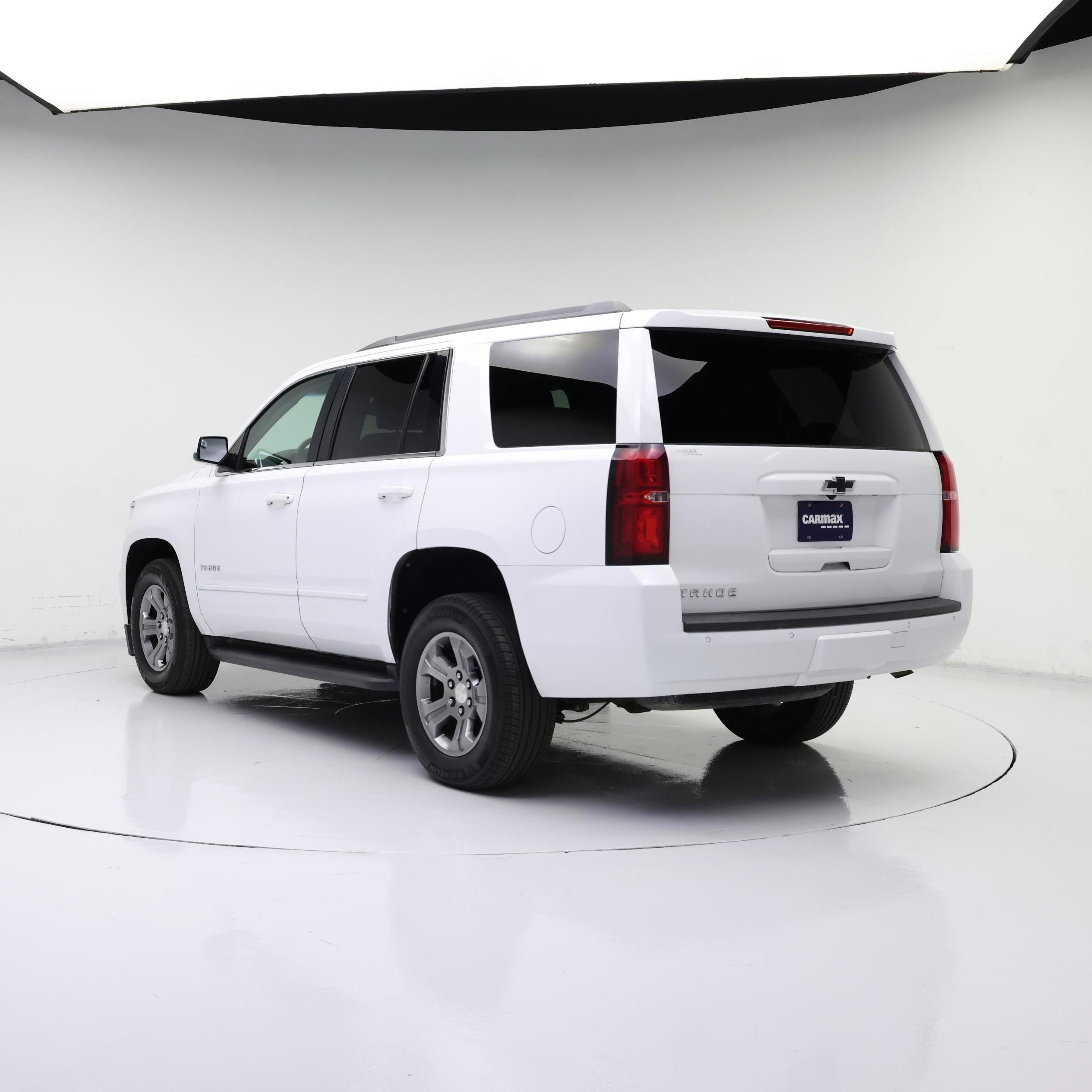 Thumbnail: 2019 Chevrolet Tahoe - 2