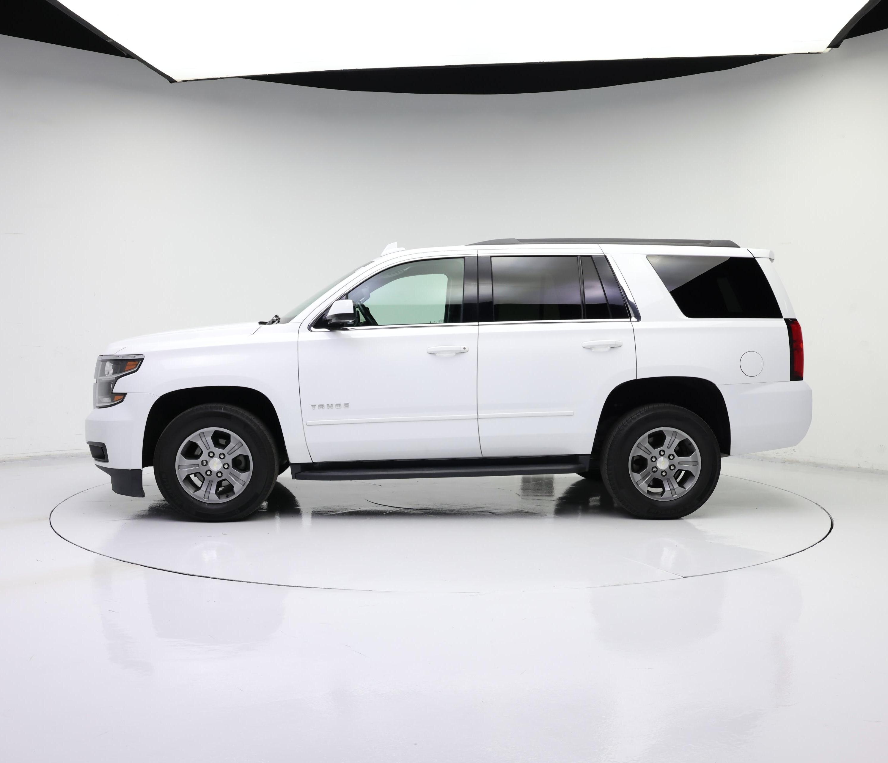 Thumbnail: 2019 Chevrolet Tahoe - 3